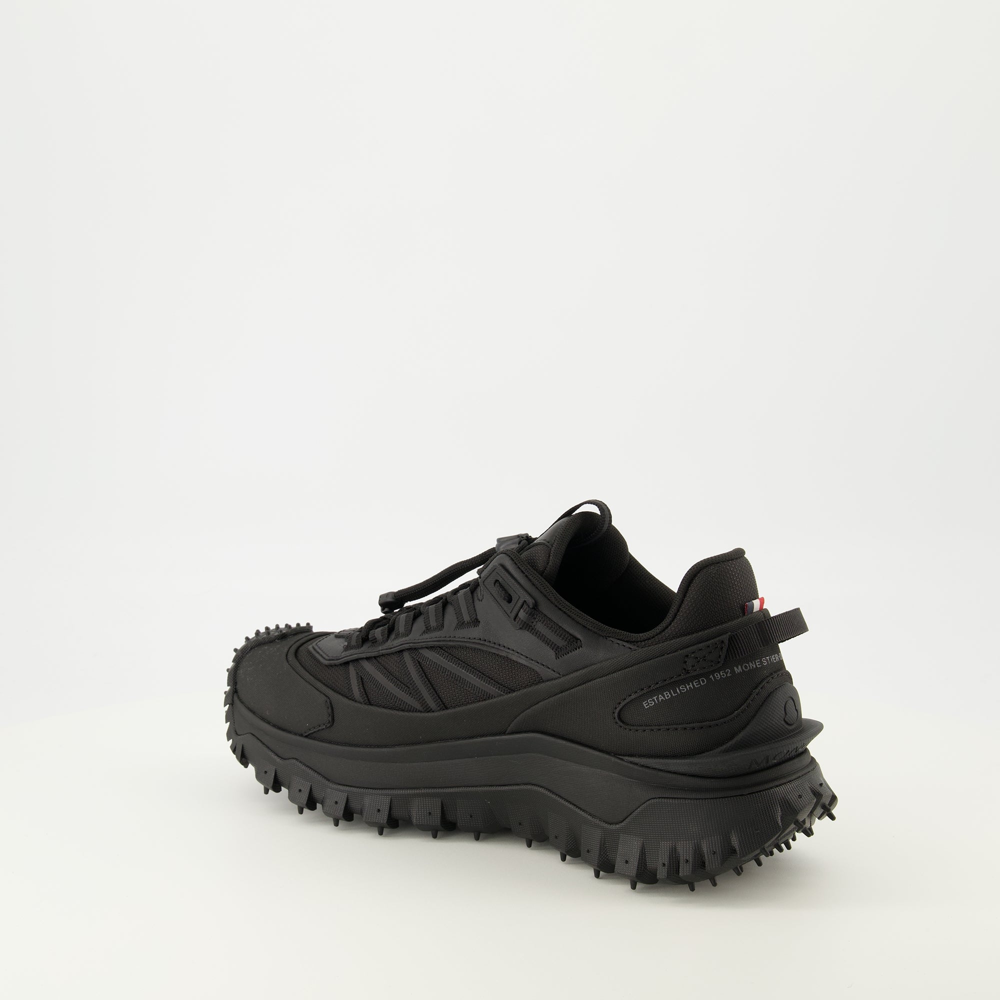 Image de l'article Baskets Trailgrip GTX noir de la marque Moncler pour Homme - Saison Printemps-Été 2026 - Vue trois quarts arrière droite