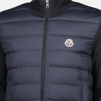 Immagine del cardigan bi-materico blu navy da uomo di Moncler - Stagione Primavera-Estate 2026 - Vista Dettagliata_1
