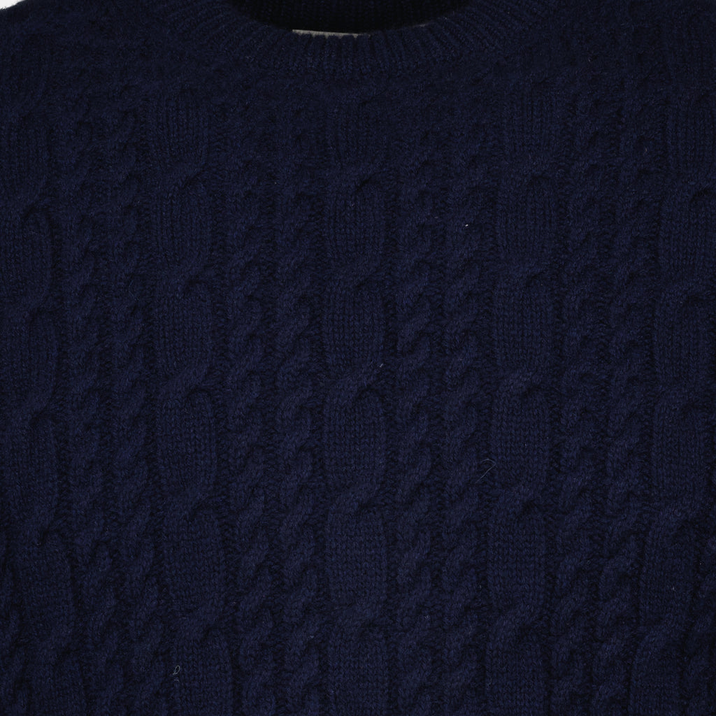 Bild des marineblauen Strickpullovers der Marke Dior für Herren - Frühjahr-Sommer 2026 - Detailansicht 2