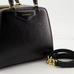 ハンドバッグ・ショルダーバッグ ミニ アンティゴナ キューブ バッグ Givenchy 黒 Femme