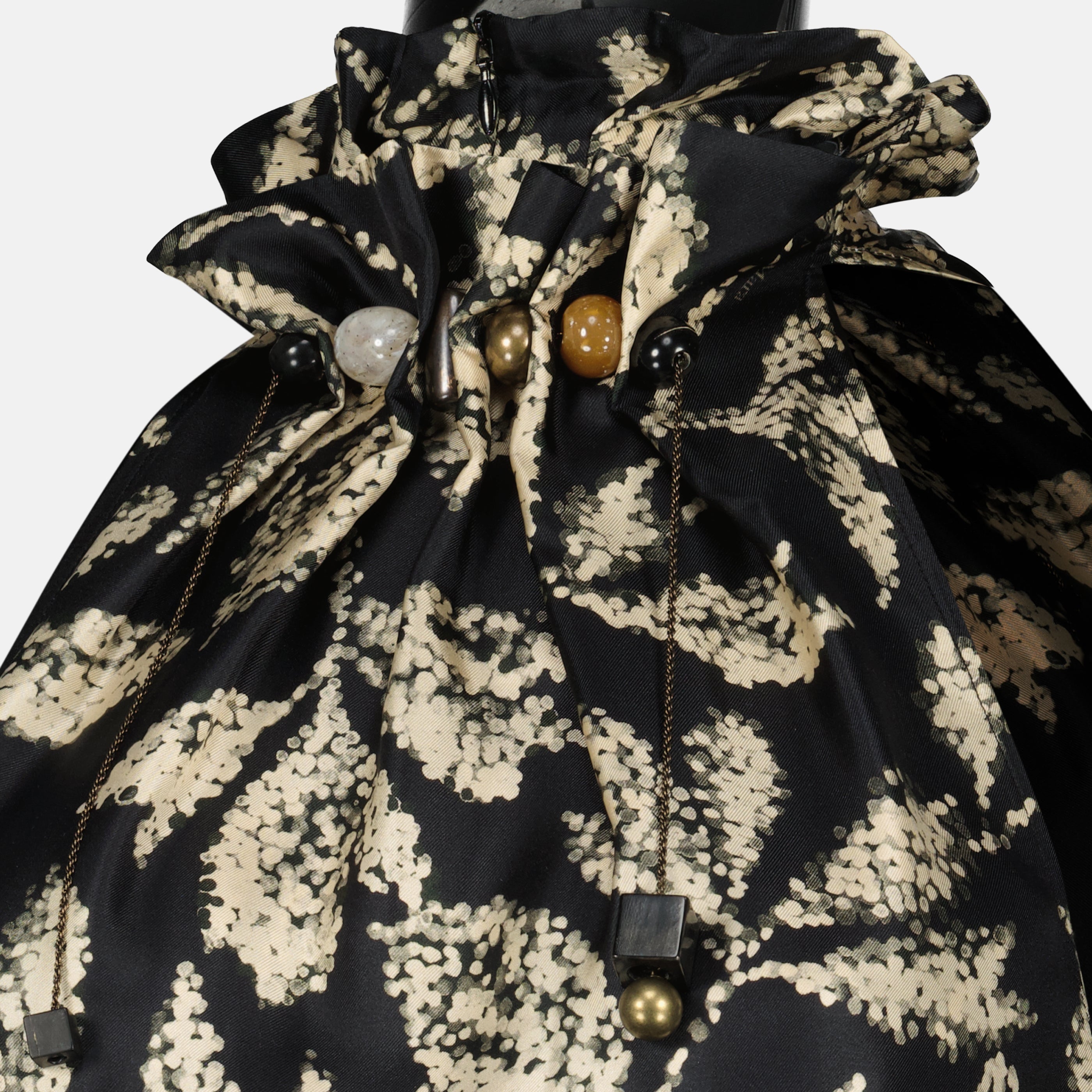 Imagem do artigo Vestido preto em twill de seda da marca Max Mara para Senhora - Temporada Primavera-Verão 2026 - Vista Detalhada_1