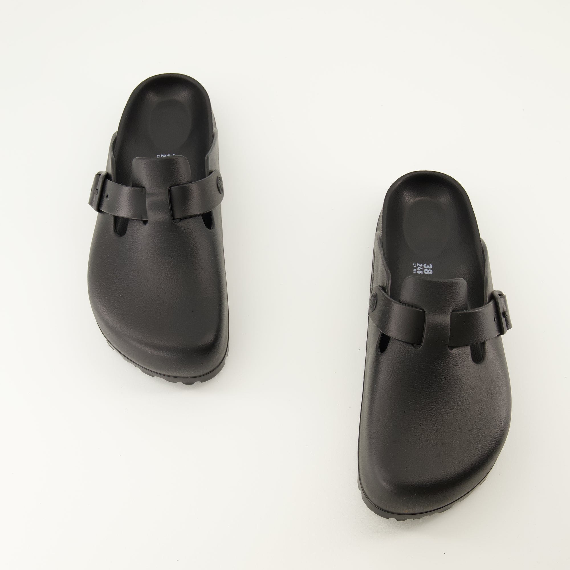 Imagen de las Mules Boston de Birkenstock para Mujer - Temporada Primavera-Verano 2025 - Vista superior del par de zapatos