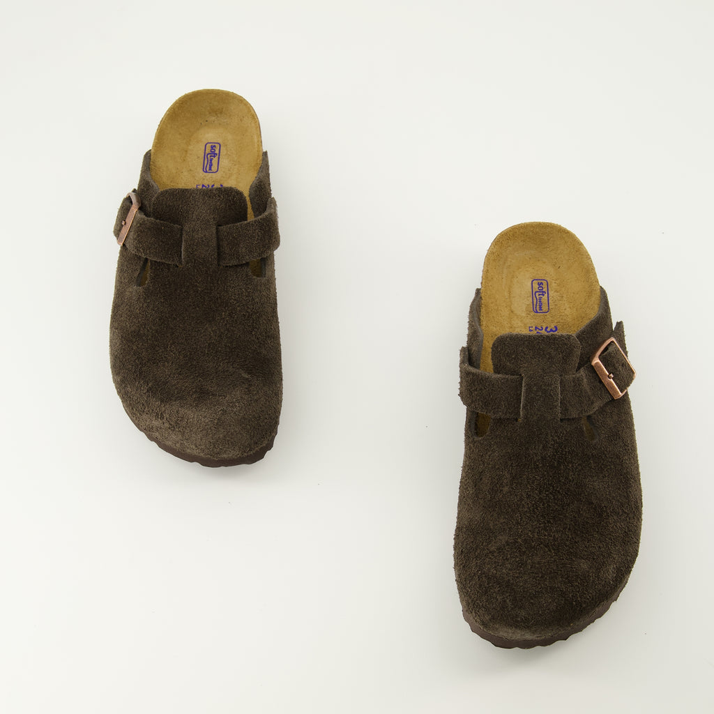 Image de l'article Mules Boston marron de la marque Birkenstock pour Unisex - Saison Printemps-Été 2026 - Vue de dessus paire de chaussure