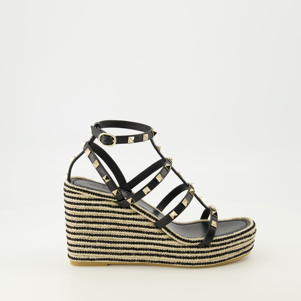 Image de l'article Sandales Compensées Rockstud noir de la marque Valentino Garavani pour Femme - Saison Printemps-Été 2026 - Vue latérale droite