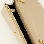 Sacs à main et épaule Portafoglio Cassandre con Catena in Pelle Grana Beige Saint Laurent Beige Femme