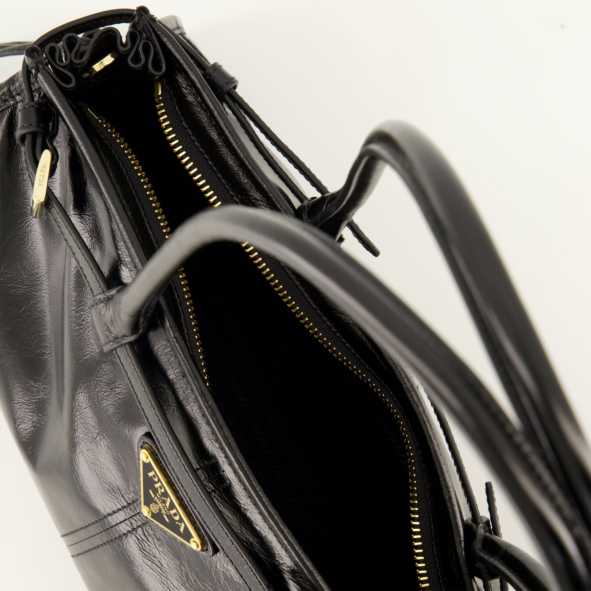 Sacs à main et épaule ボニー ミディアム レザー バッグ ブラック Prada Noir Femme
