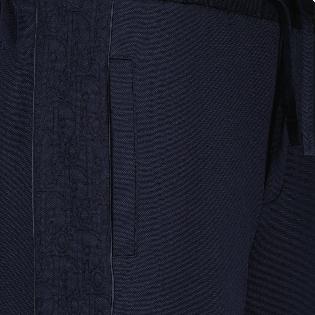 Immagine dei pantaloni da jogging blu navy di Dior per Uomo - Stagione Primavera-Estate 2026 - Vista Dettagliata_2