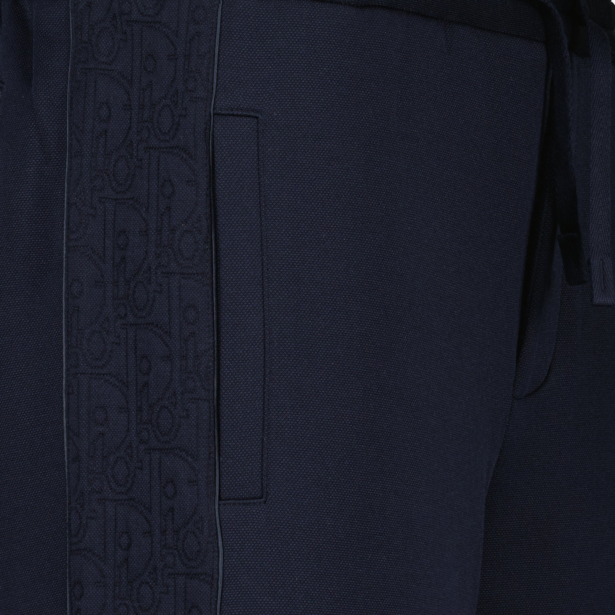 Immagine dei pantaloni da jogging blu navy di Dior per Uomo - Stagione Primavera-Estate 2026 - Vista Dettagliata_2