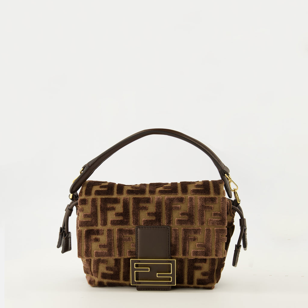 Image de l'article Mamma Baguette small de la marque Fendi pour Femme - Saison Automne-Hiver 2025 - Vue de Face
