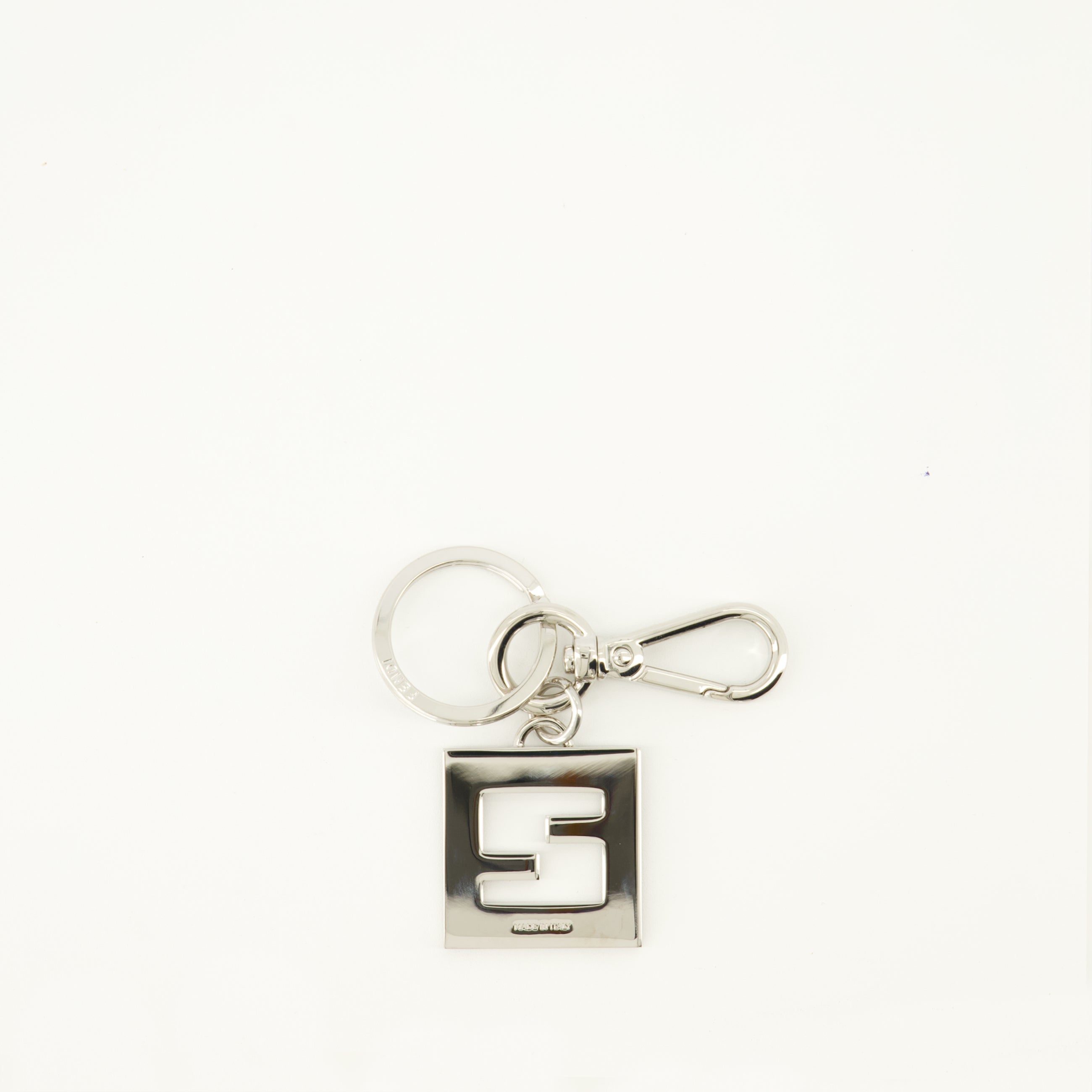 Image de l'article Porte-clés Squared FF noir et argenté de la marque Fendi pour Homme - Saison Printemps-Été 2026 - Vue de Dos