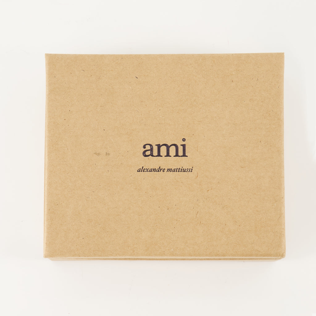 Imagen del artículo Porta tarjetas Amigo del corazón de la marca Ami PARIS para Unisex - Temporada Otoño-Invierno 2025 - Vista Detallada 3