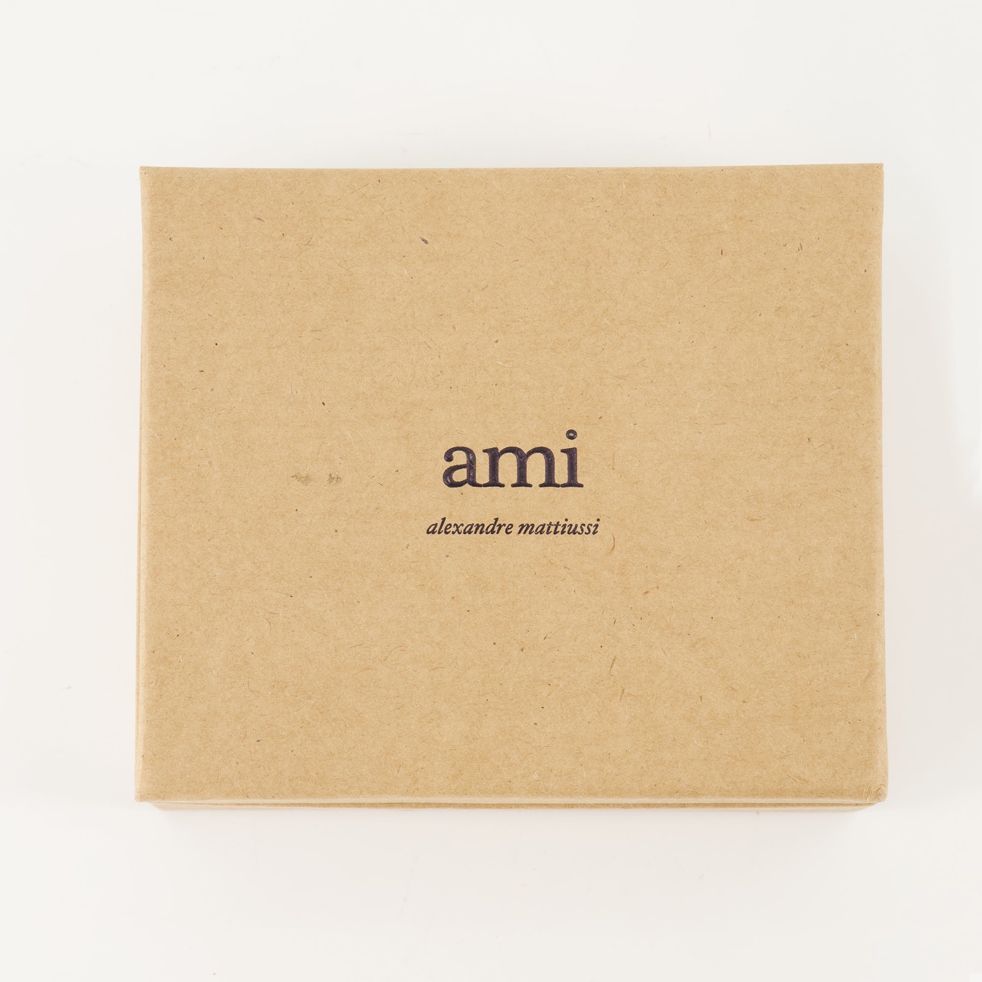 Image of the item Heart Friend Cardholder by the brand Ami PARIS for Unisex - Autumn-Winter Season 2025 - Detailed View 3