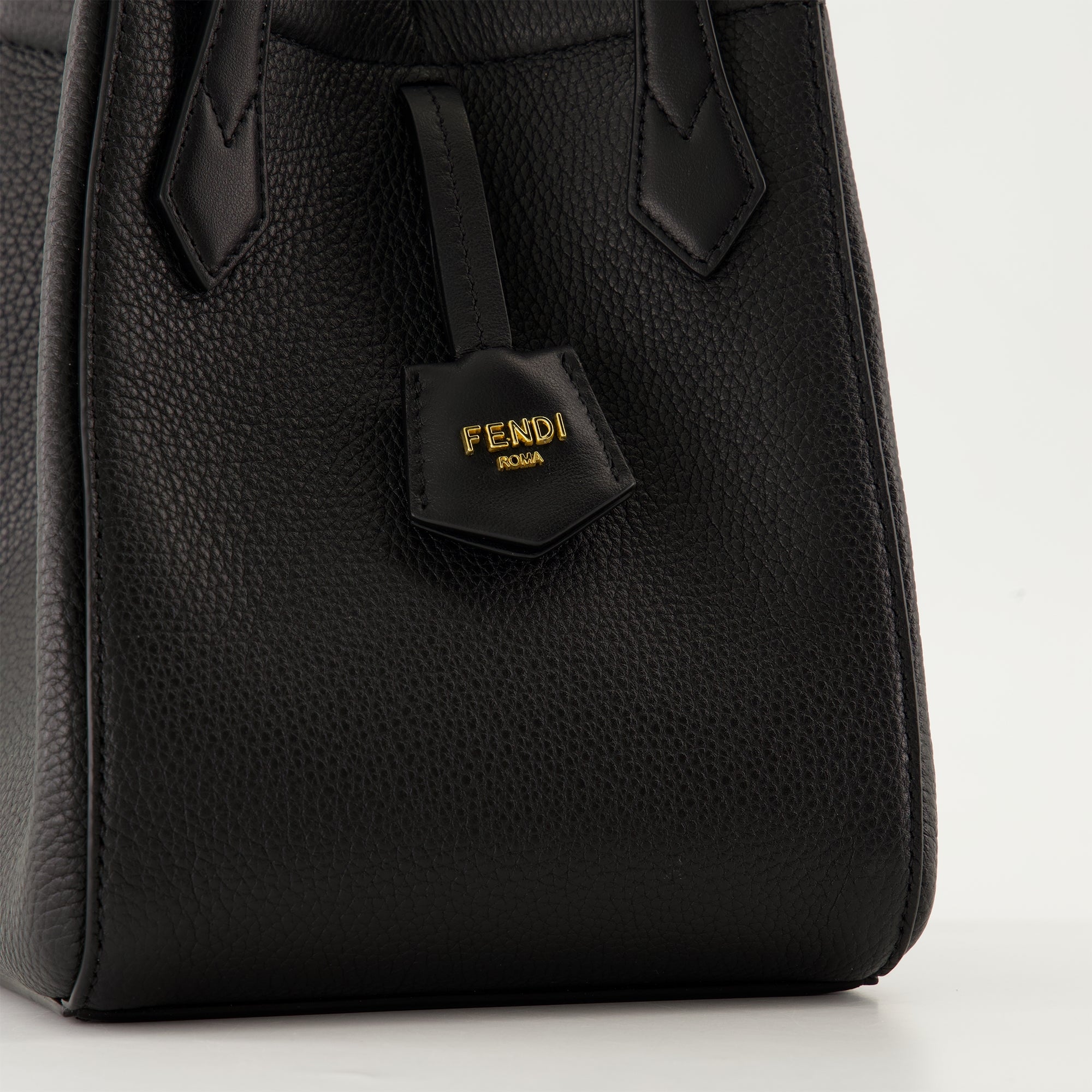 버킷백 펜디 오리가미 미니백 Fendi 검은색 Femme