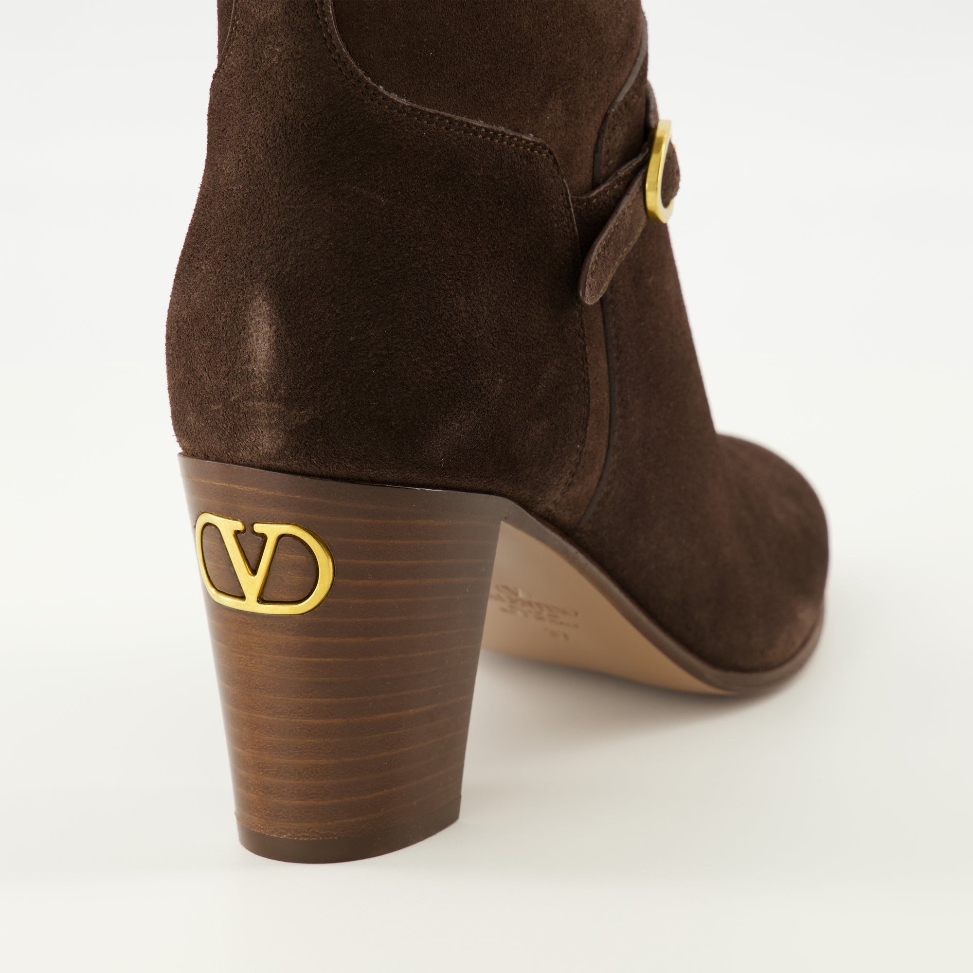 Image de l'article Bottines Pattie de la marque Valentino Garavani pour Femme - Saison Automne-Hiver 2025 - Vue arrière