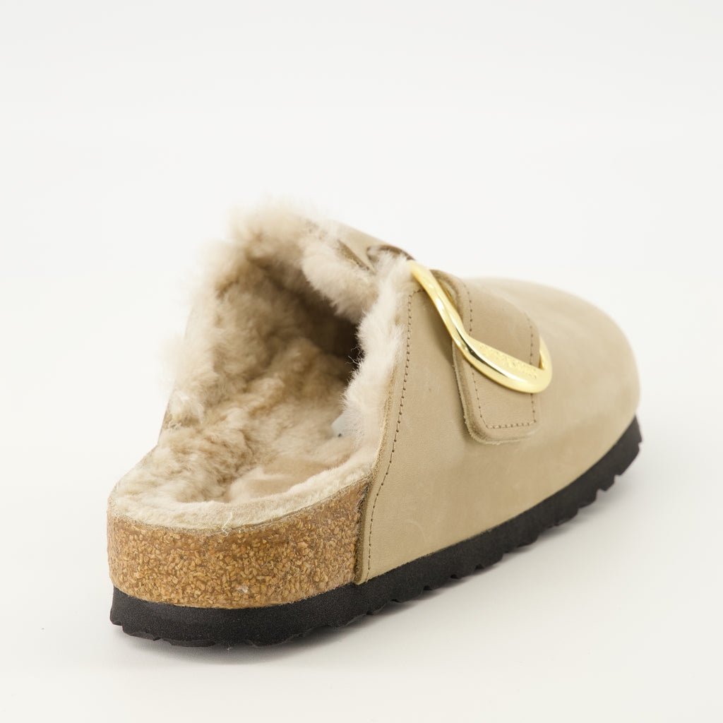 Image de l'article Mules Boston Big Buckle de la marque Birkenstock pour Femme - Saison Automne-Hiver 2025 - Vue arrière