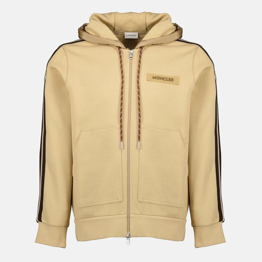 Imagen del sudadera con capucha marrón de la marca Moncler para hombre - Temporada Primavera-Verano 2026 - Vista Frontal