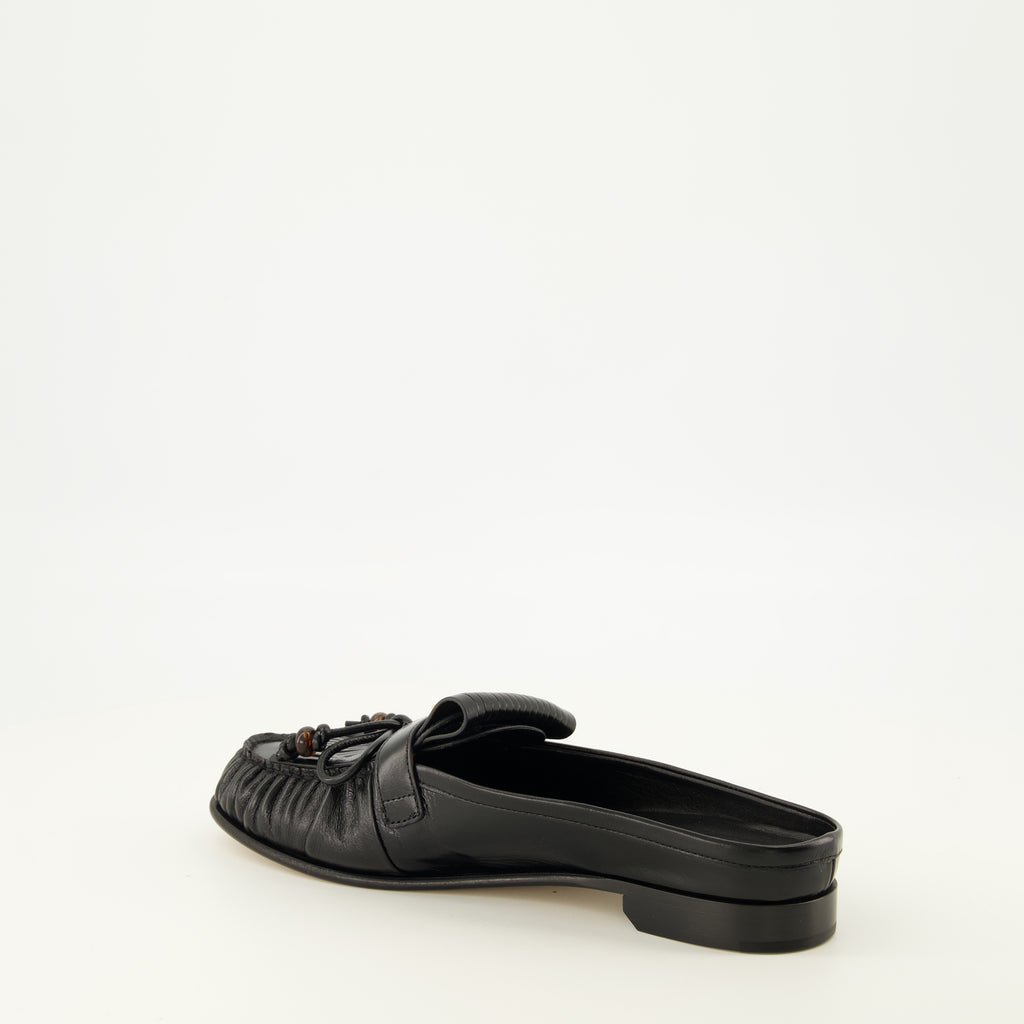 Chaussures ouvertes 블랙 가죽 바게트 뮬즈 Fendi Noir Femme