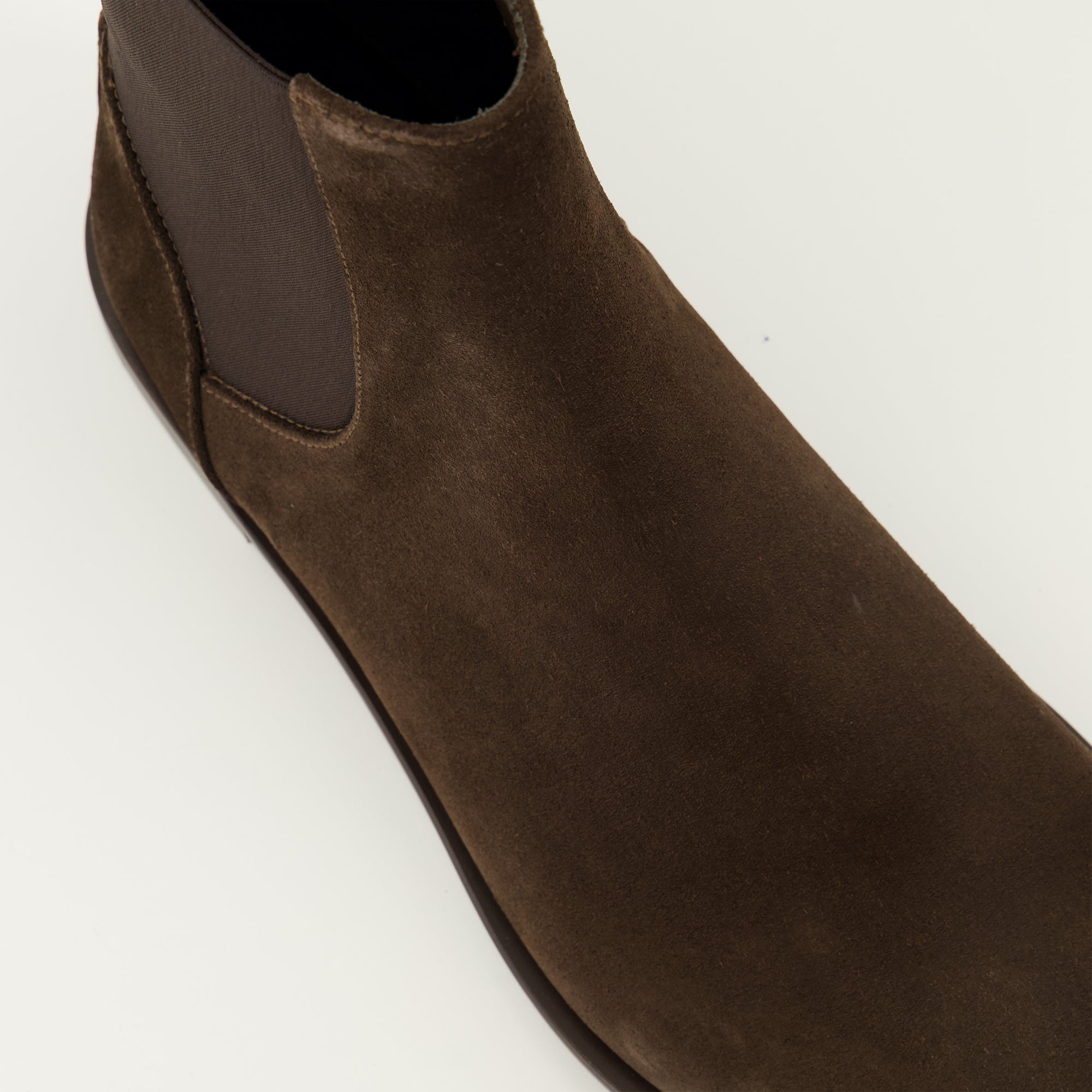 Image of the Fendi Men's Brown Chelsea FF Squared Ankle Boots - Autumn-Winter 2025 Season - Top Down Detailed View