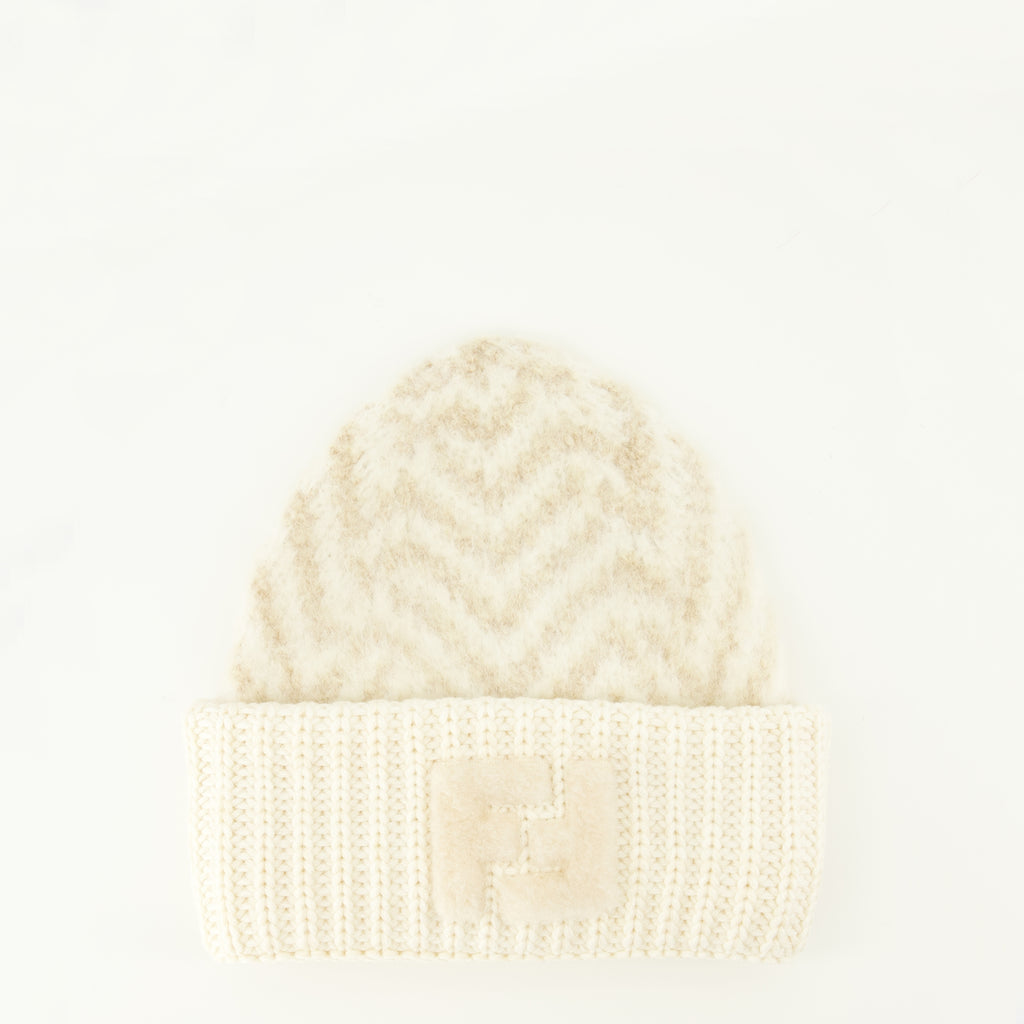Imagem do gorro de lã branca da marca Fendi para Mulher - Temporada Outono-Inverno 2025 - Vista Frontal