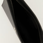 Imagen del artículo Pochette Vlogo de la marca Valentino Garavani para Hombre - Temporada Otoño-Invierno 2025 - Vista Detallada 2