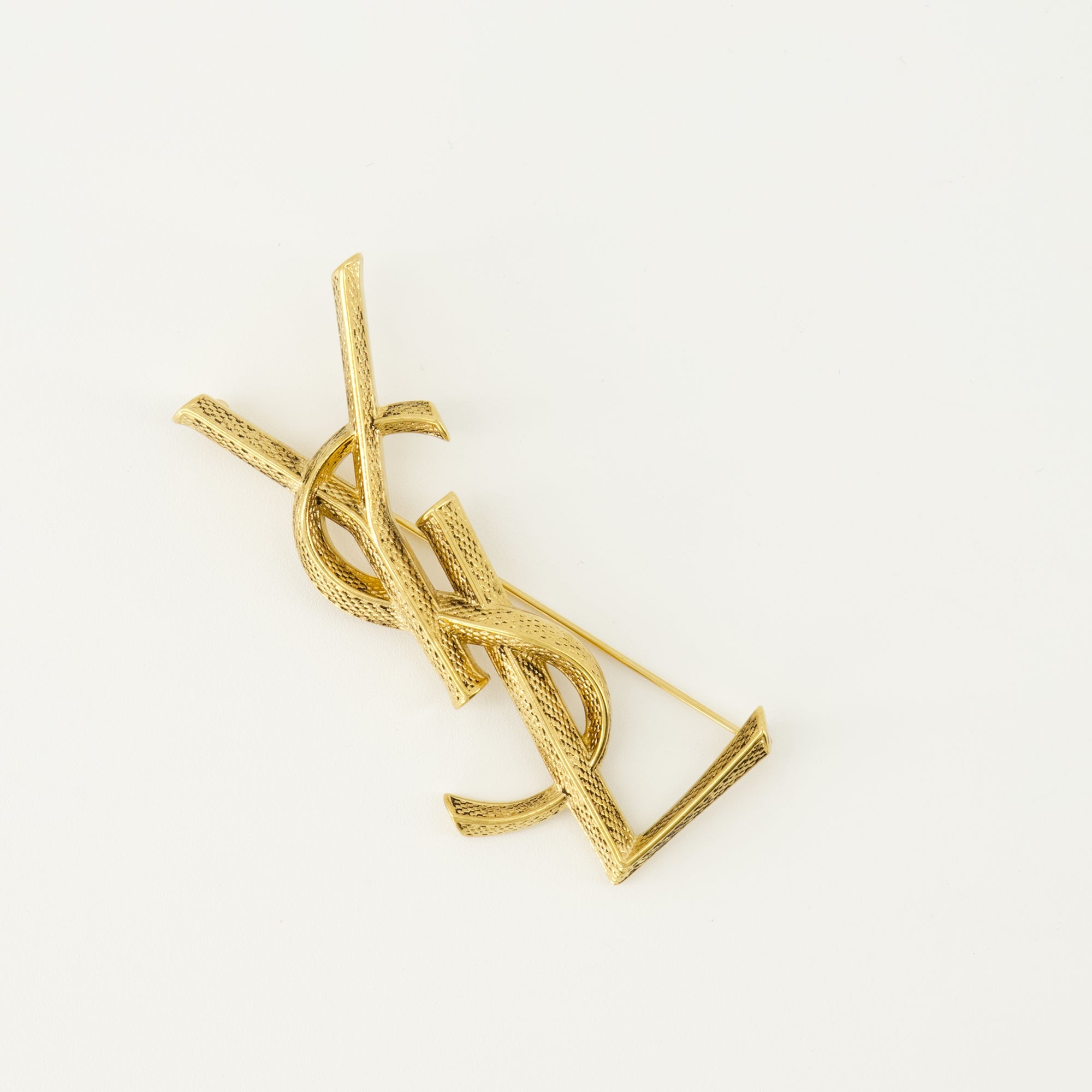 Image of the item Cassandre serpent brooch by Saint Laurent for Women - Fall-Winter Season 2025 - Detailed View
