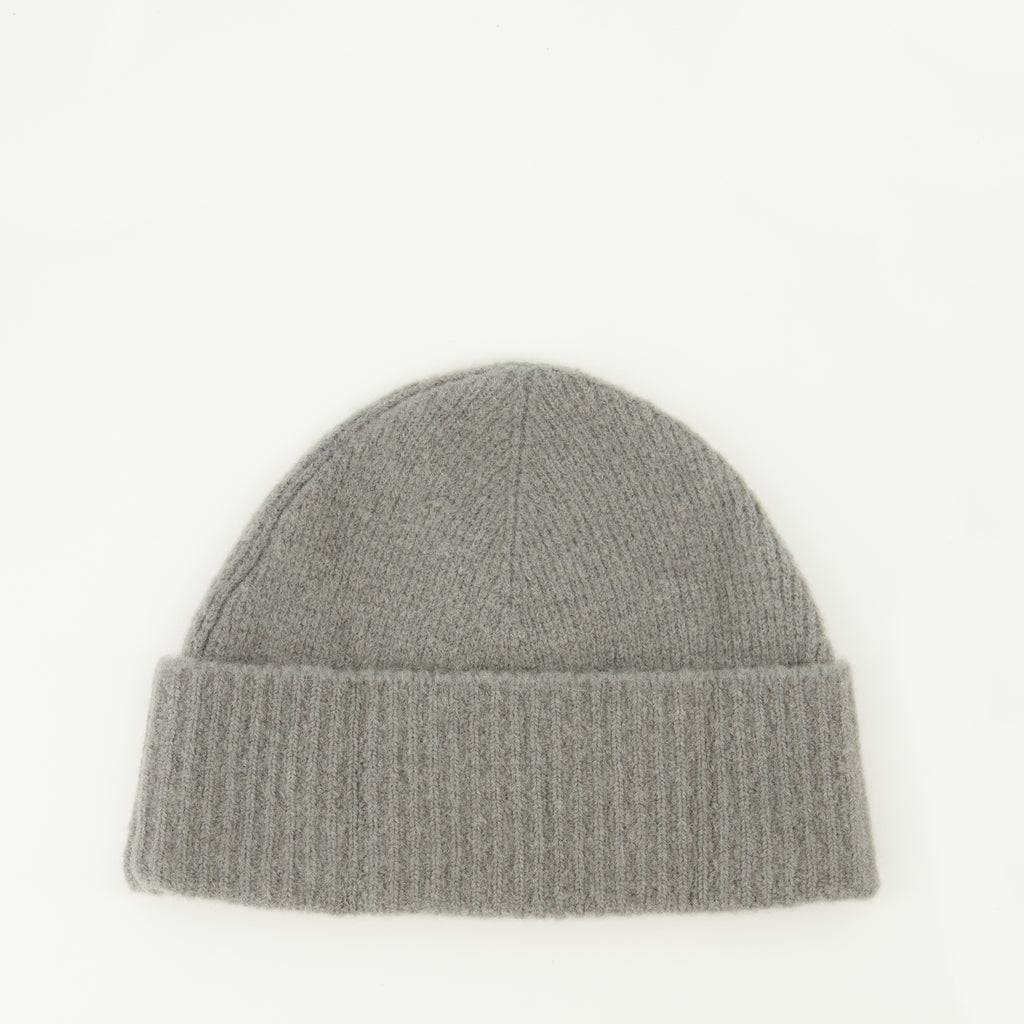 Image of the Ami de coeur beanie from the brand Ami PARIS for Unisex - Autumn-Winter 2025 - Back View