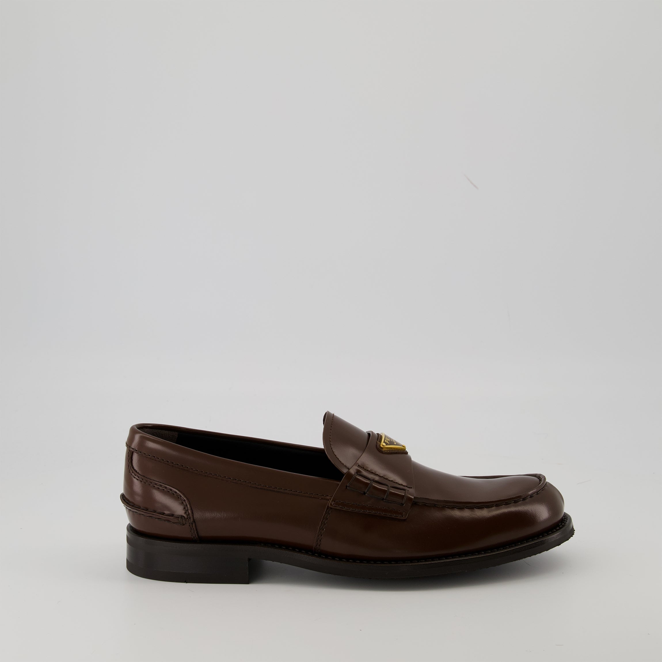 Mocassins Mocassins en cuir brossé Prada Marron Homme