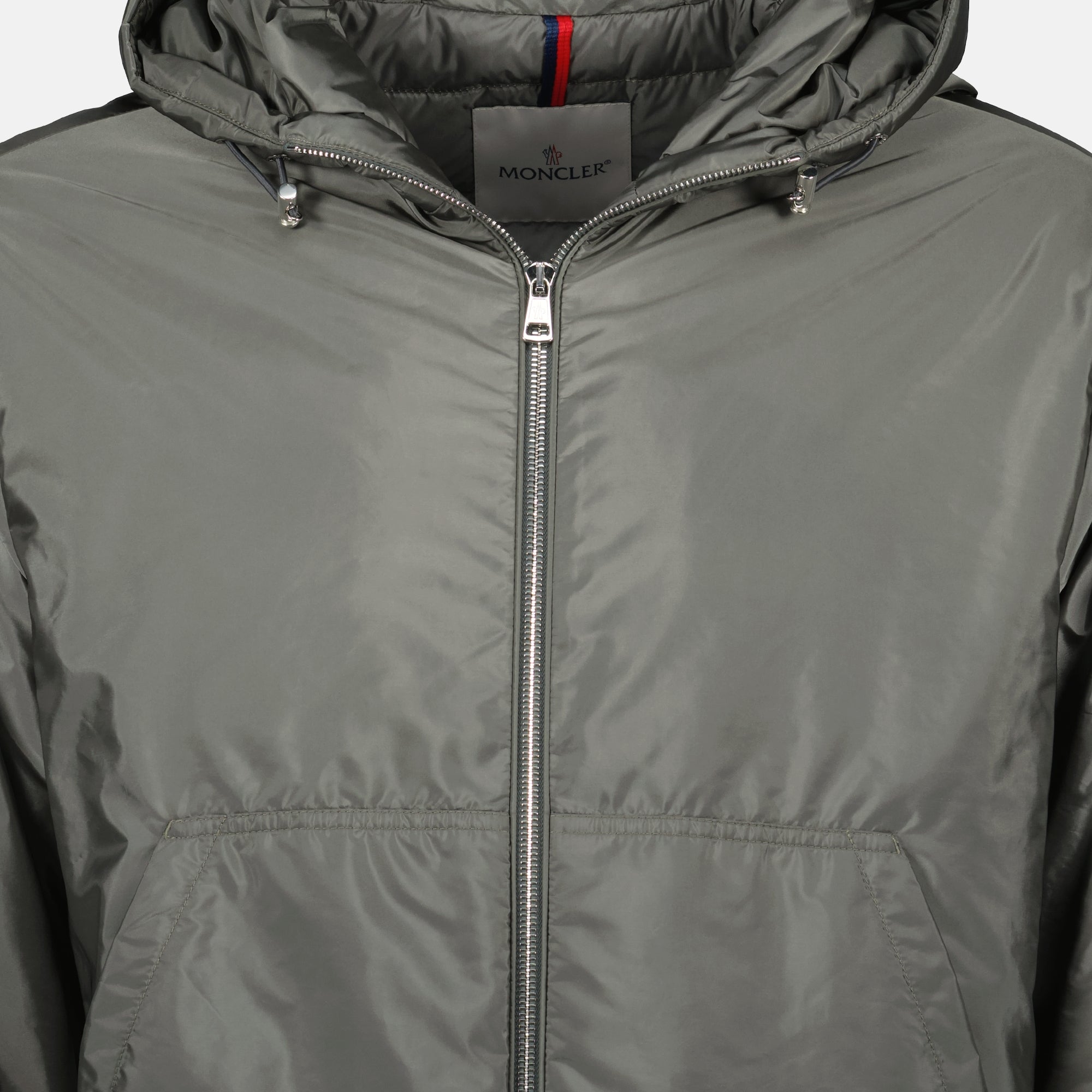 Image de l'article Veste bomber Poiliot grise de la marque Moncler pour Homme - Saison Automne-Hiver 2025 - Vue détaillée_1