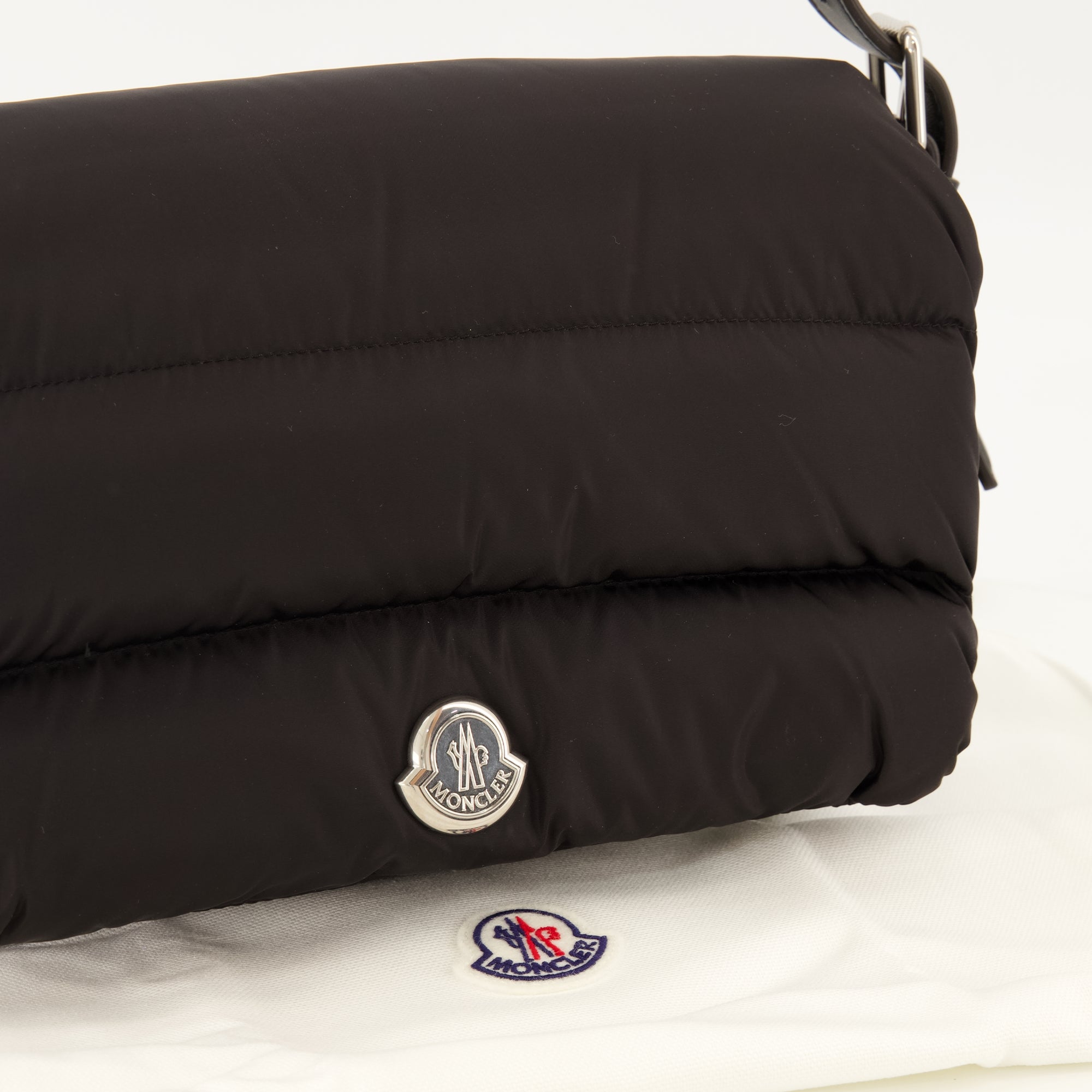 Sacs à main et épaule カラドックバッグ ブラックナイロン製 Moncler Noir Femme