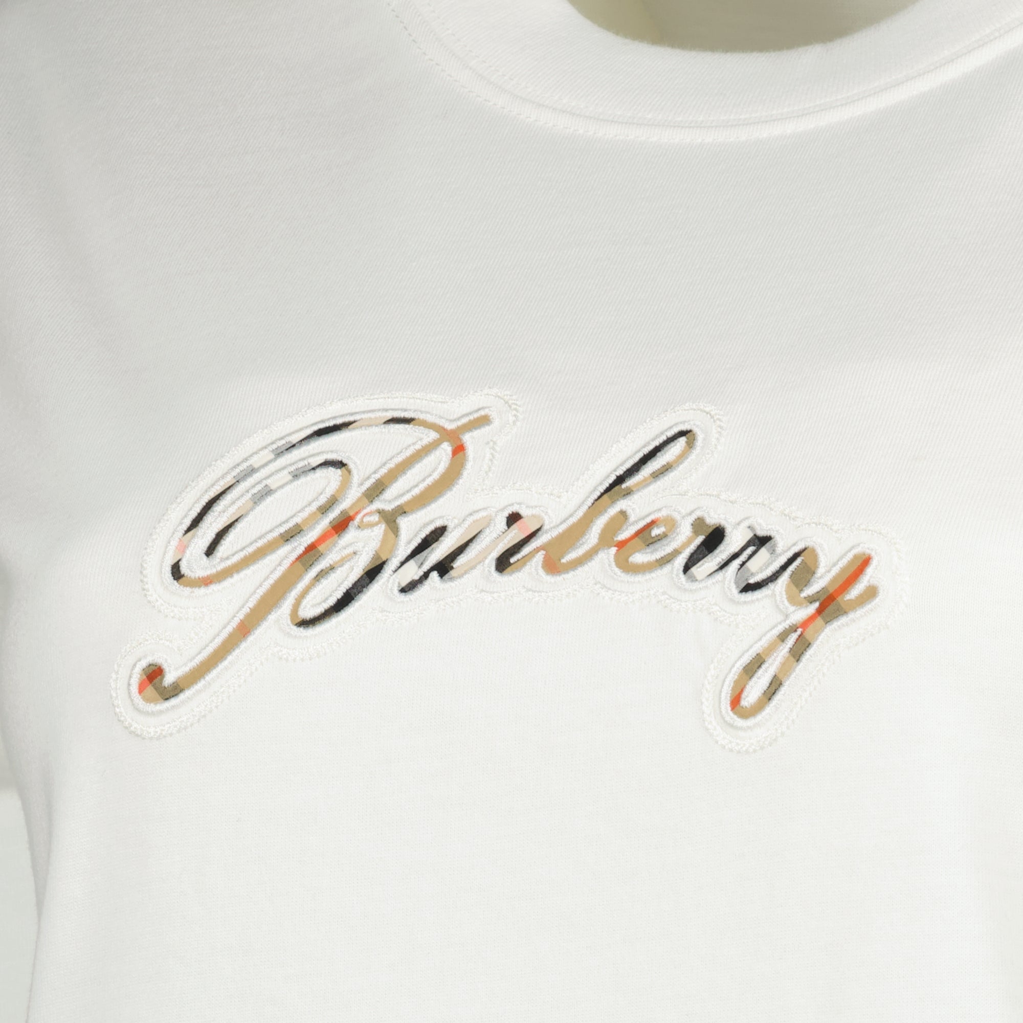 Image de l'article T-shirt logo Check blanc de la marque Burberry pour Femme - Saison Printemps-Été 2026 - Vue détaillée_2