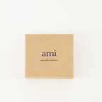 Imagem do artigo Brincos Ami de coração da marca Ami PARIS para Mulher - Temporada Outono-Inverno 2025 - Vista Detalhada 3