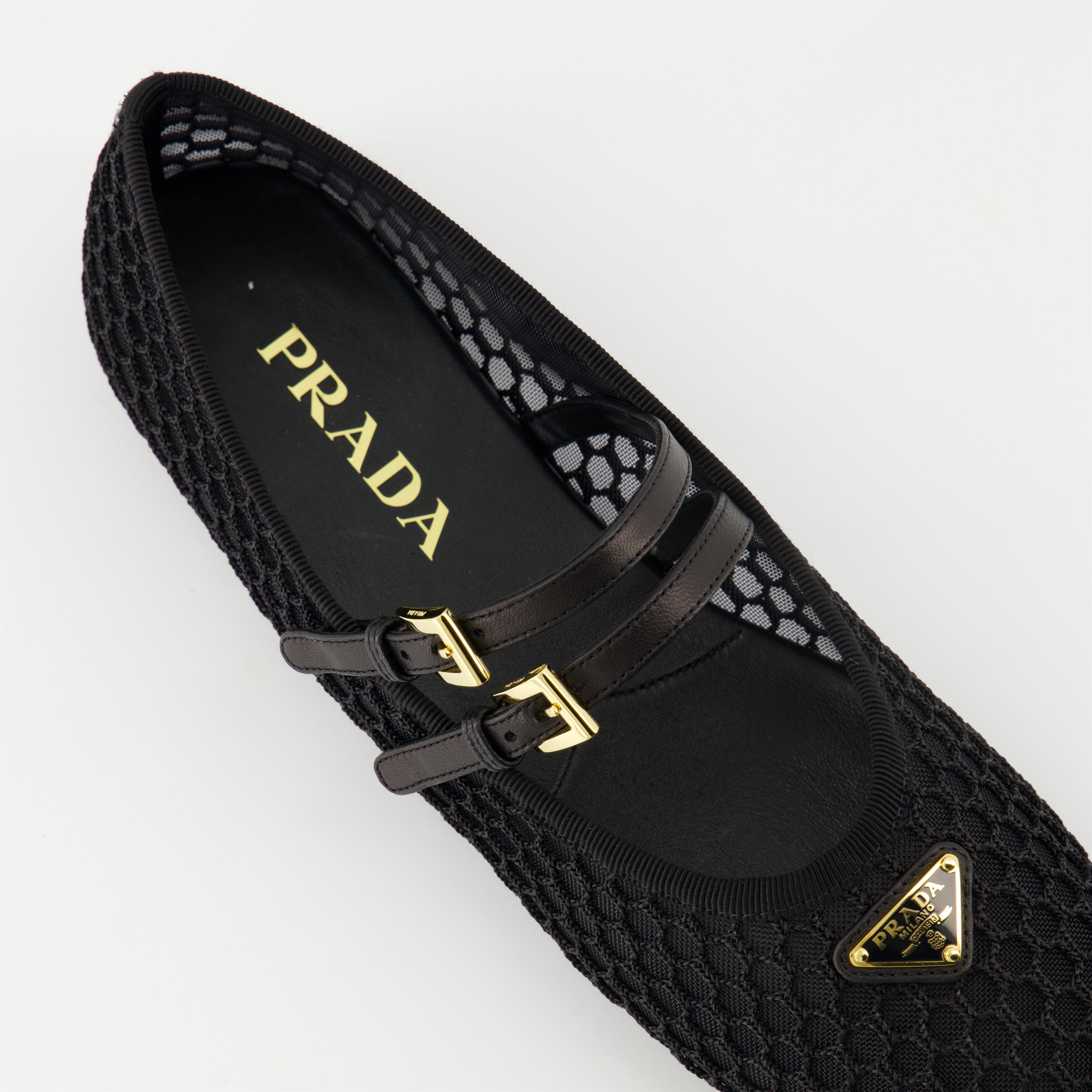 Chaussures plates Ballerines en mesh Prada Noir Femme