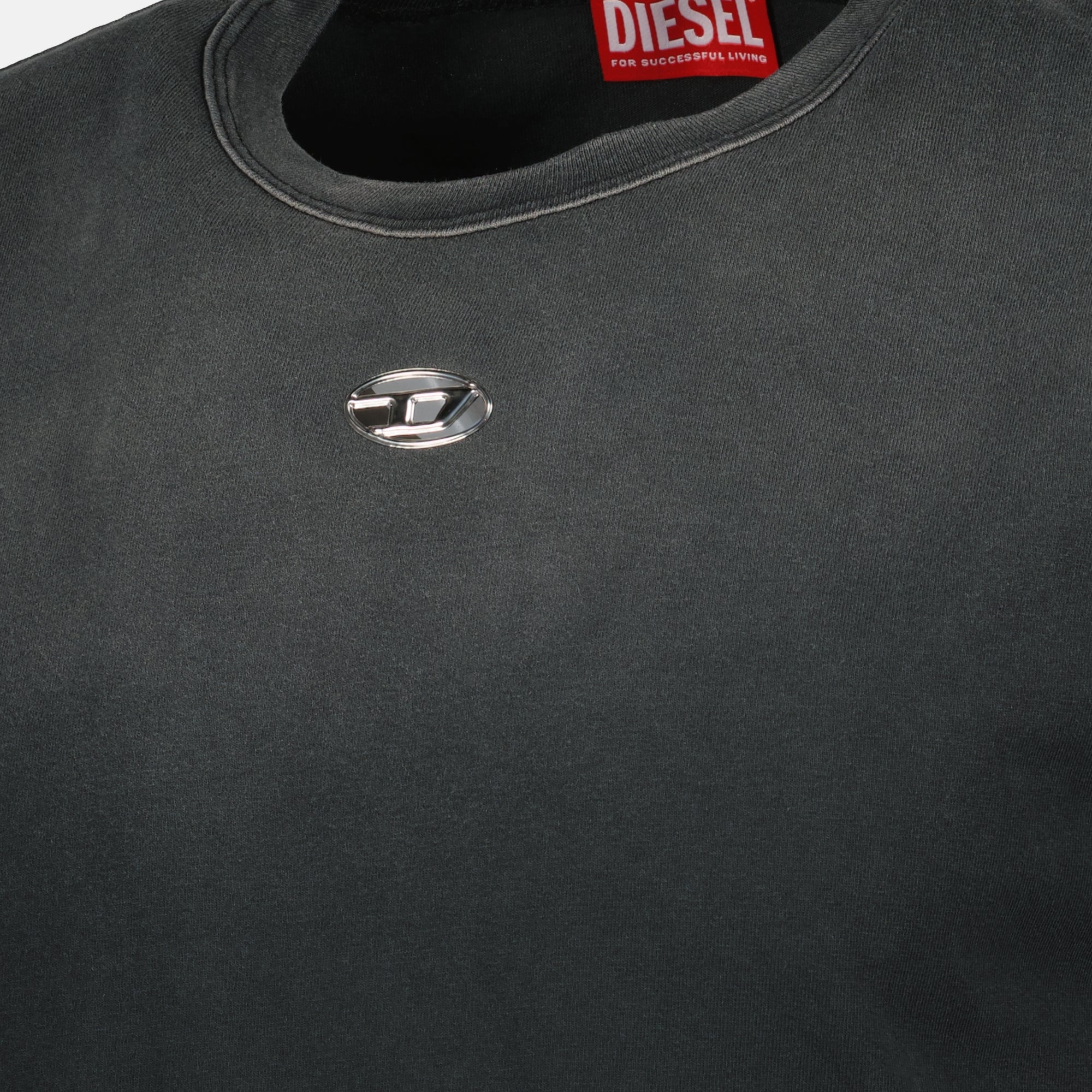 Imagem da t-shirt sem mangas T-Brico da marca Diesel para homem - Coleção Outono-Inverno 2025 - Vista Detalhada_3