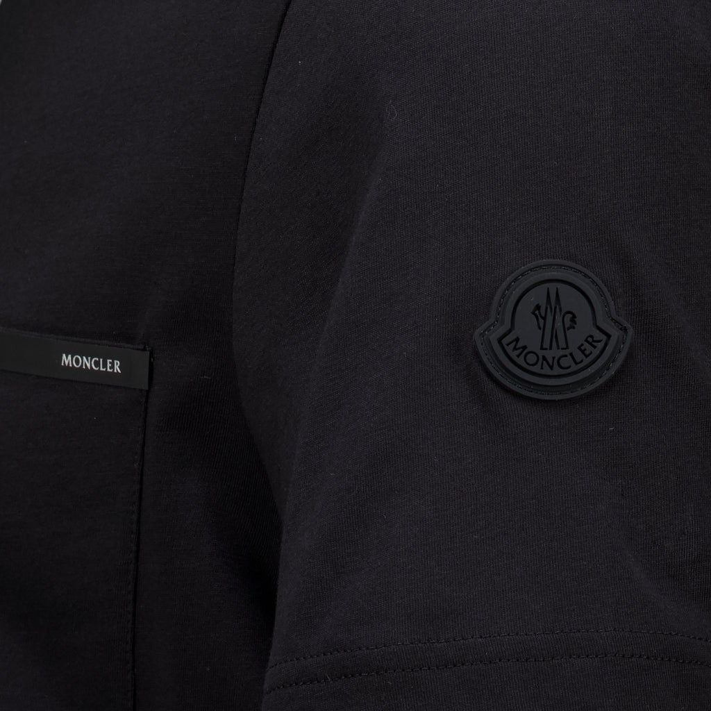 T-shirts T-shirt nera con tasca sul petto Moncler Noir Homme