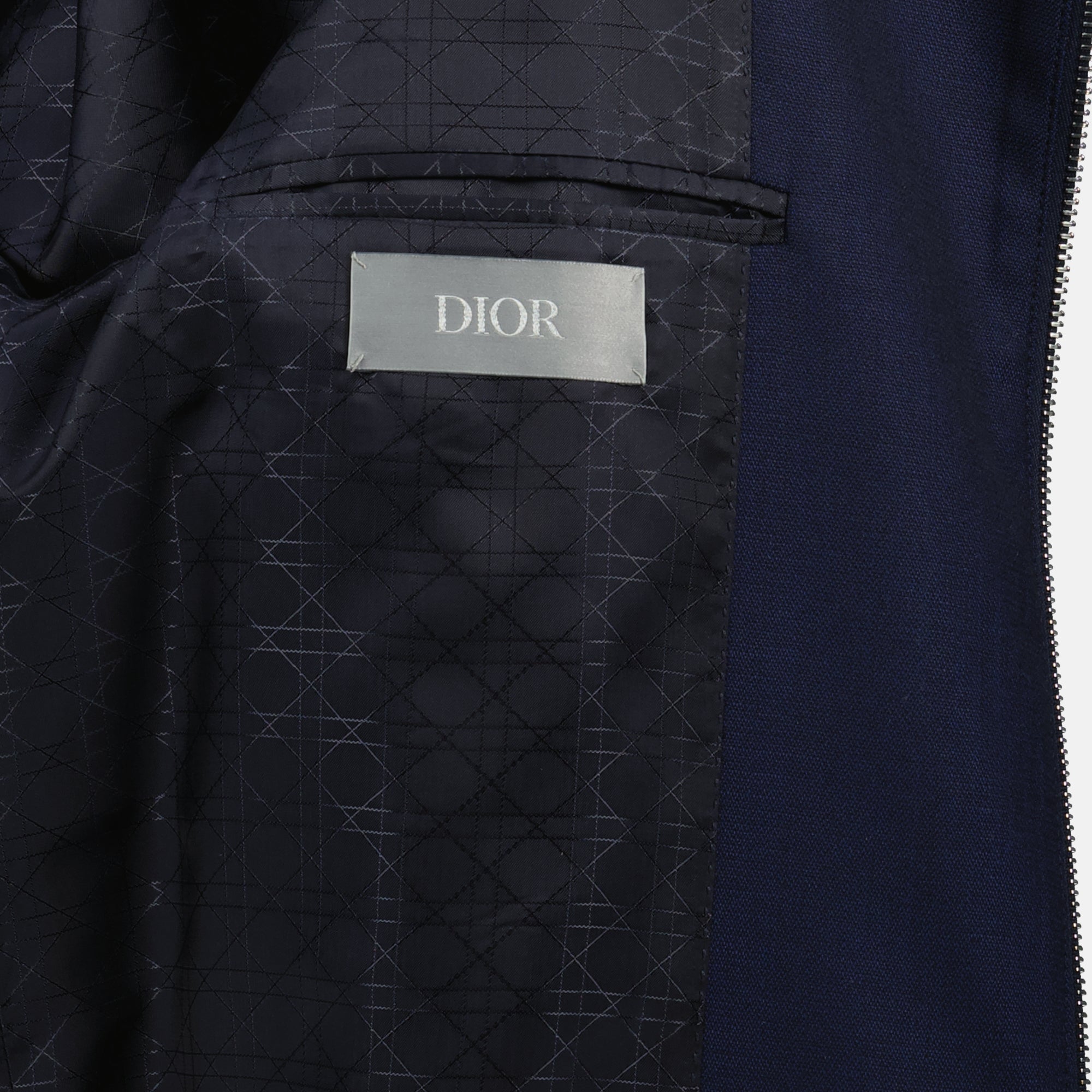 Bild des Herren-Navy-Zip-Jackets von Dior - Frühjahr/Sommer 2026 - Detailansicht_2
