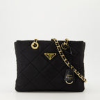 Sacs à main et épaule Sac cabas en Re-Nylon Prada Noir Femme