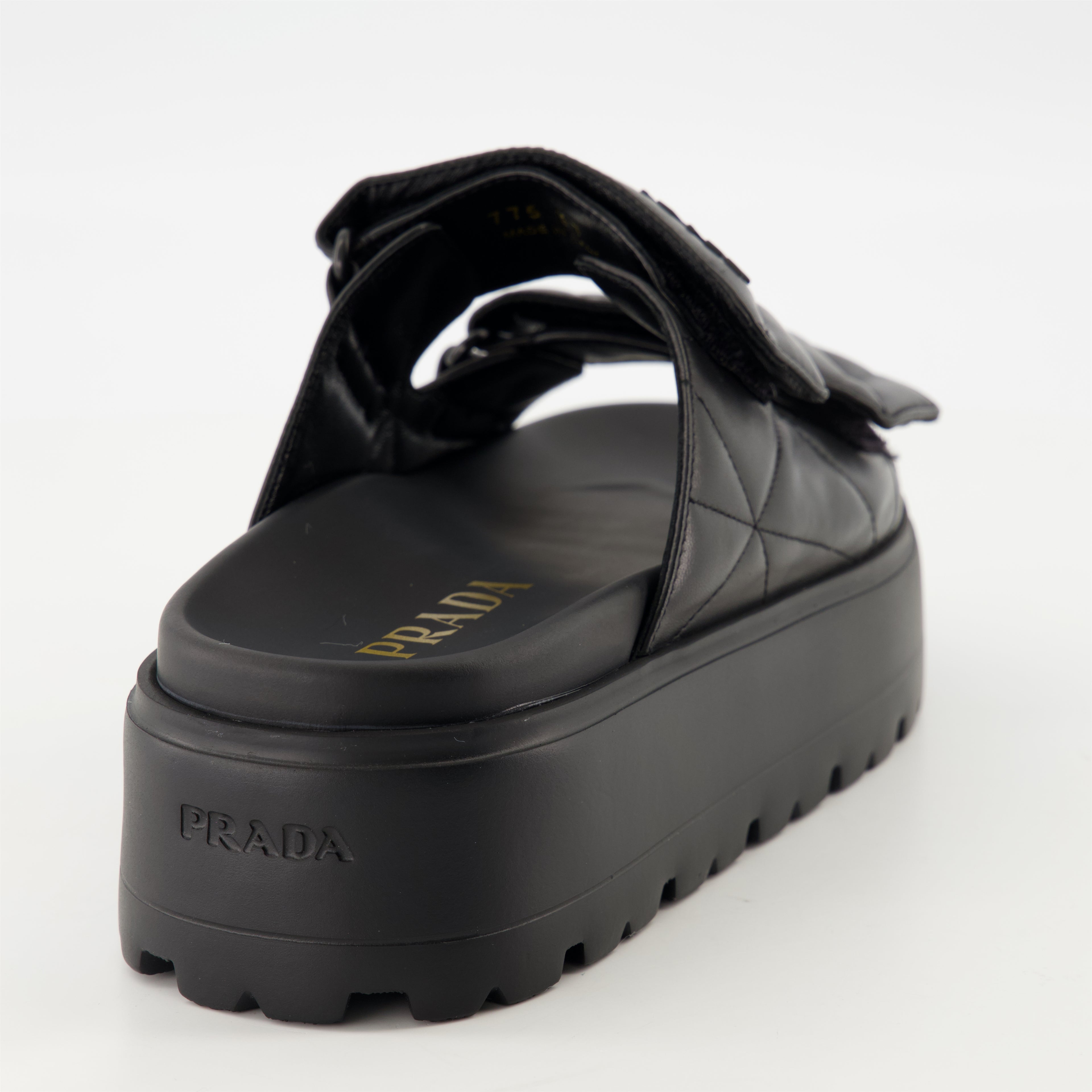Zapatos abiertos Mules de Cuero Acolchadas Prada Negro Femme