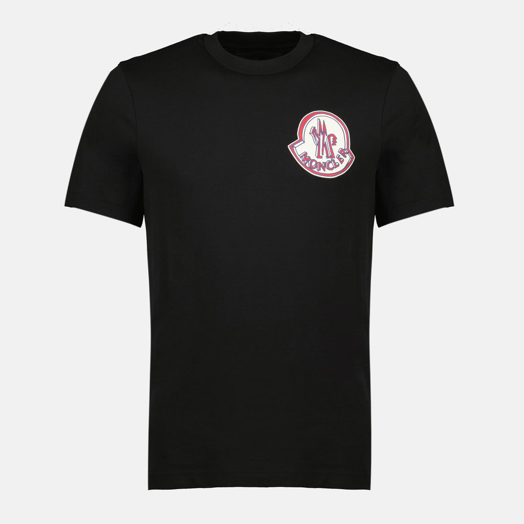 남성을 위한 몽클레르 브랜드 검정 로고 티셔츠의 이미지 - 2026년 봄-여름 - 앞면 보기
