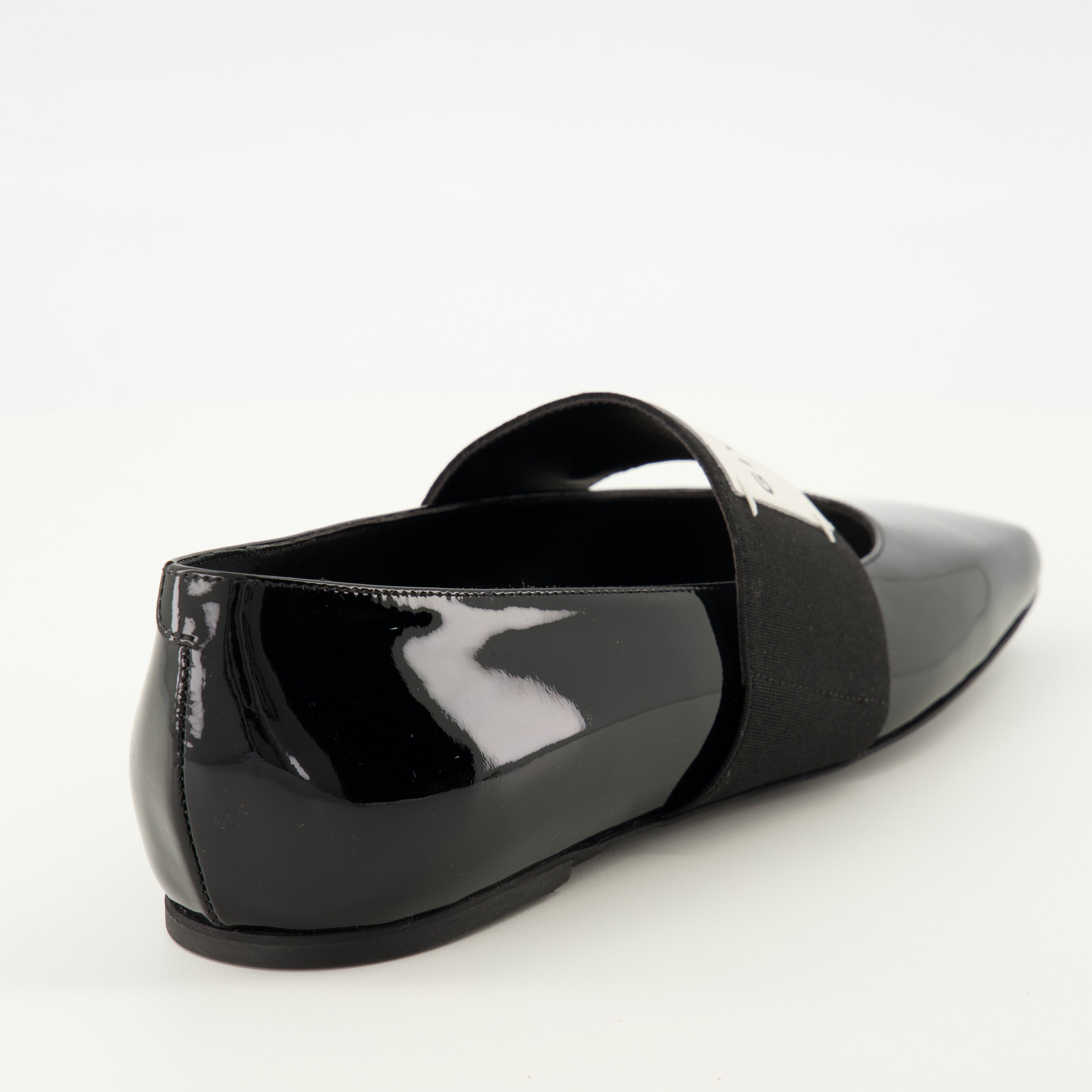 Image de l'article Ballerines Sliced Square de la marque Givenchy pour Femme - Saison Automne-Hiver 2025 - Vue arrière