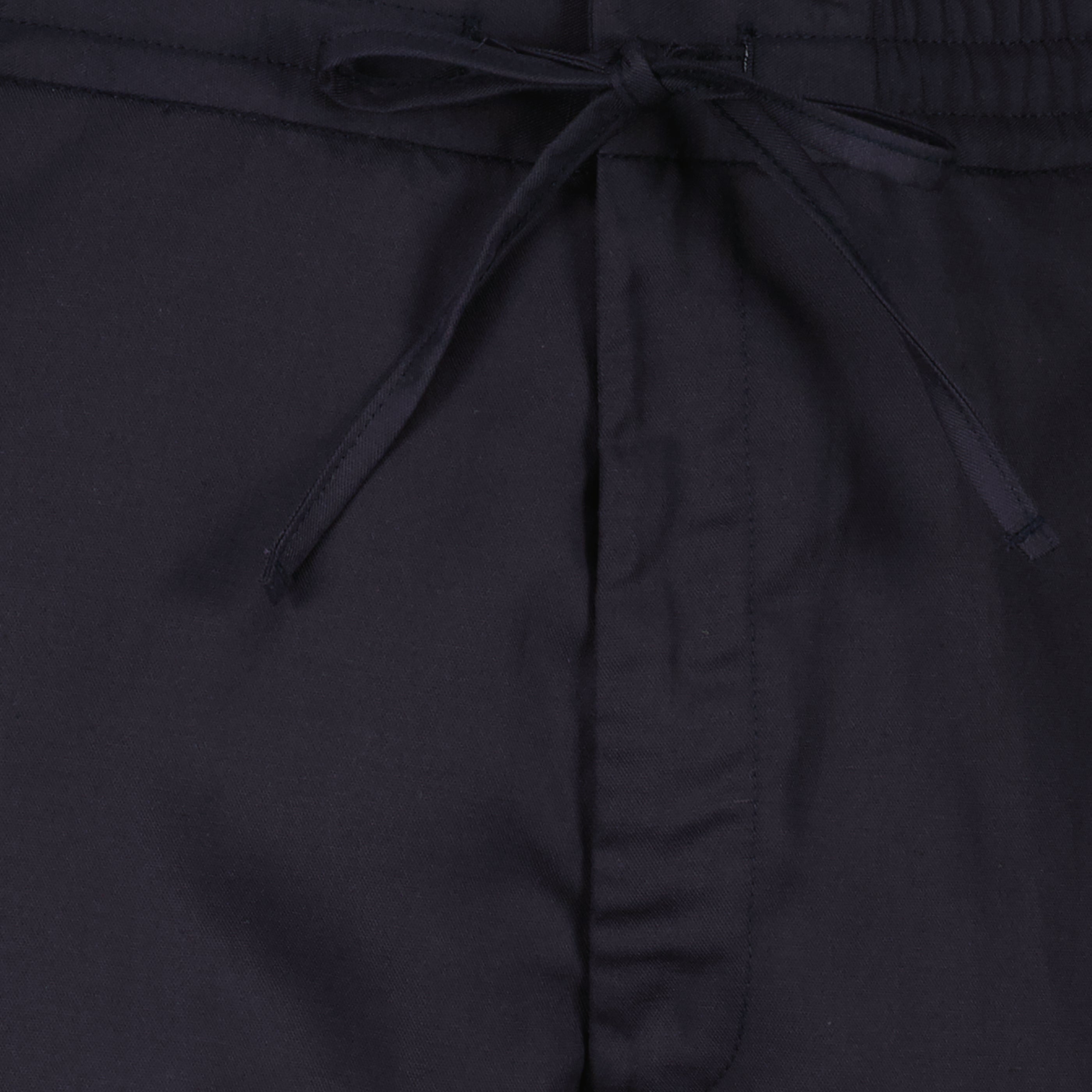 Image de l'article Short Phill bleu en lyocell de la marque Officine Générale pour Homme - Saison Printemps-Été 2026 - Vue détaillée_1