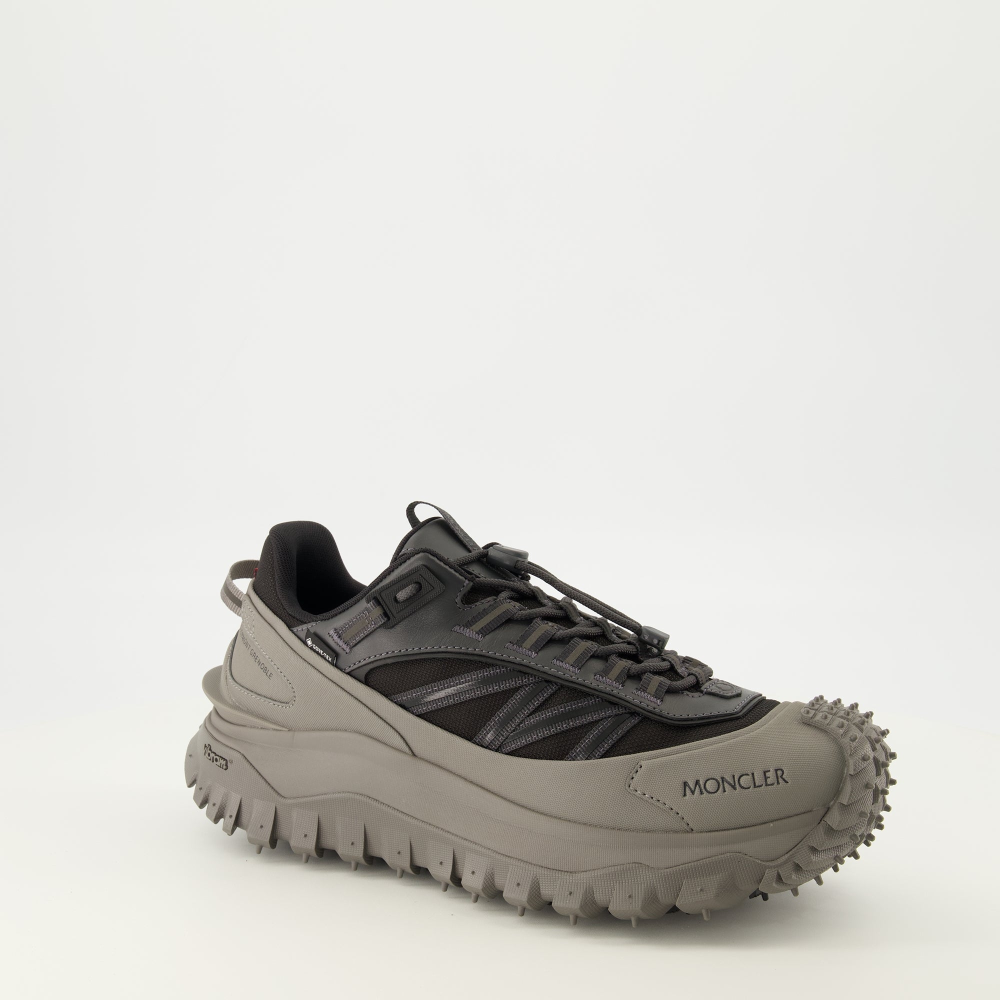 Baskets Baskets Trailgrip GTX gris Moncler Gris Homme