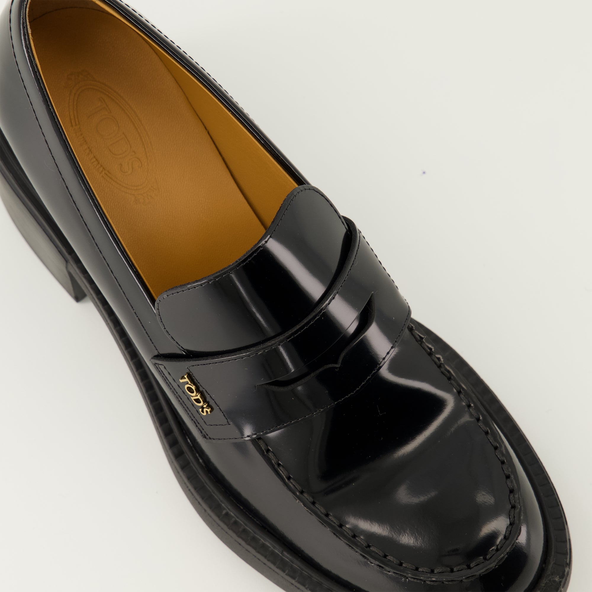 Image de l'article Mocassins en cuir à talon de la marque Tod's pour Femme - Saison Automne-Hiver 2025 - Vue détaillée de haut