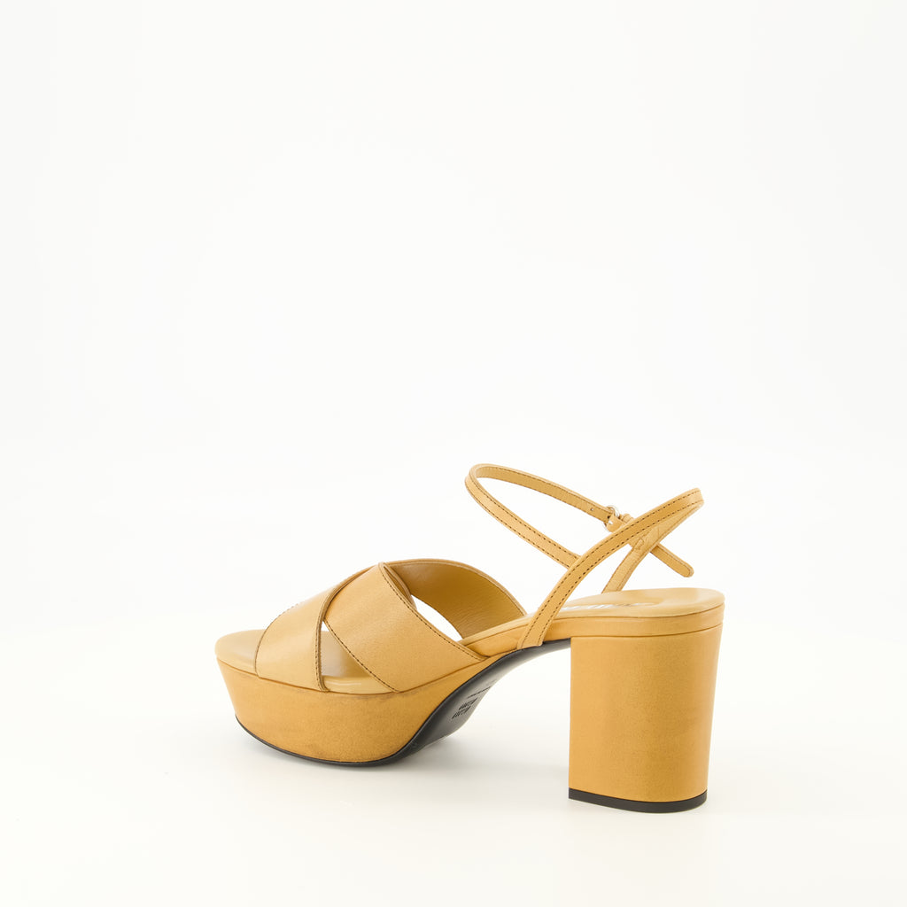 Chaussures ouvertes Sandali con tacco in pelle marrone Miu Miu Beige Femme