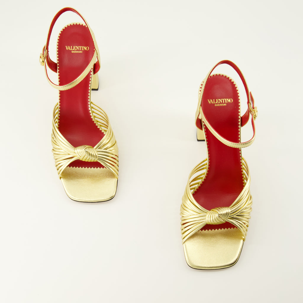 Image of the Annet heeled sandals in gold lamé by Valentino Garavani for Women - Spring-Summer 2026 - Top view of the pair of shoes