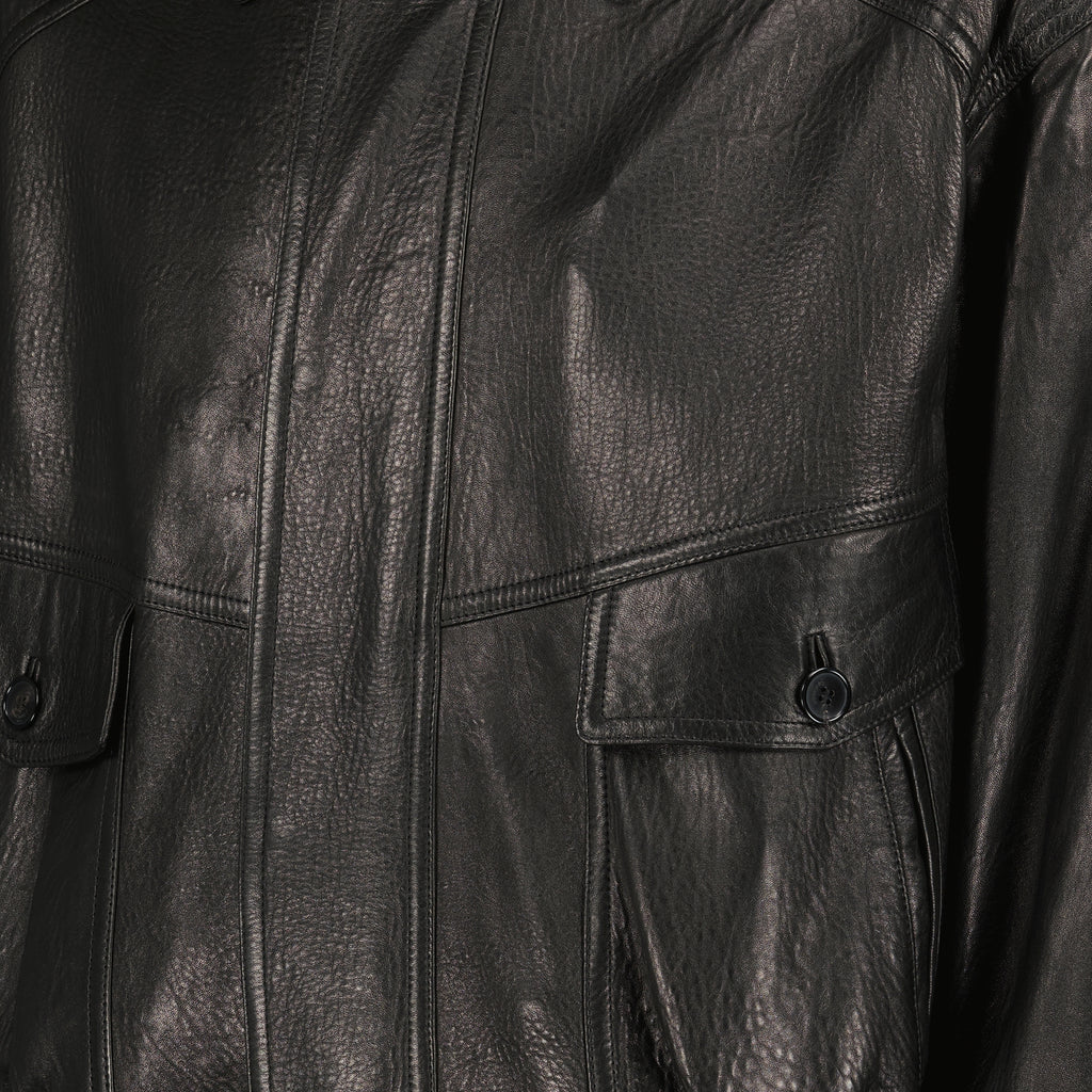 Imagen de la chaqueta bomber de cuero de Saint Laurent para hombre - Otoño-Invierno 2025 - Vista Detallada_1