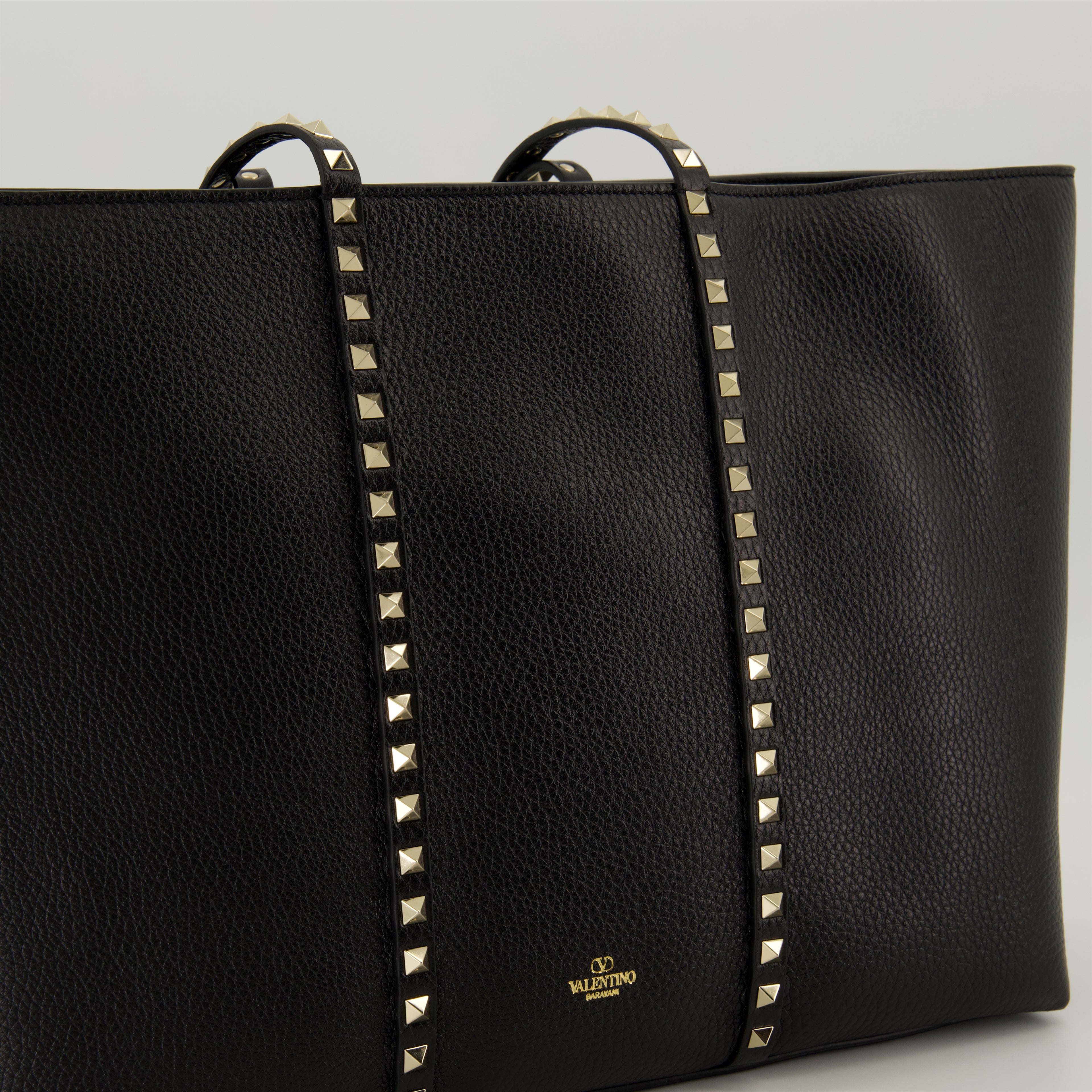 Sacs cabas Sac cabas en cuir Valentino Garavani Noir Femme