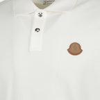Immagine del polo con logo Moncler per uomo - Stagione Autunno-Inverno 2025 - Vista Dettagliata_1