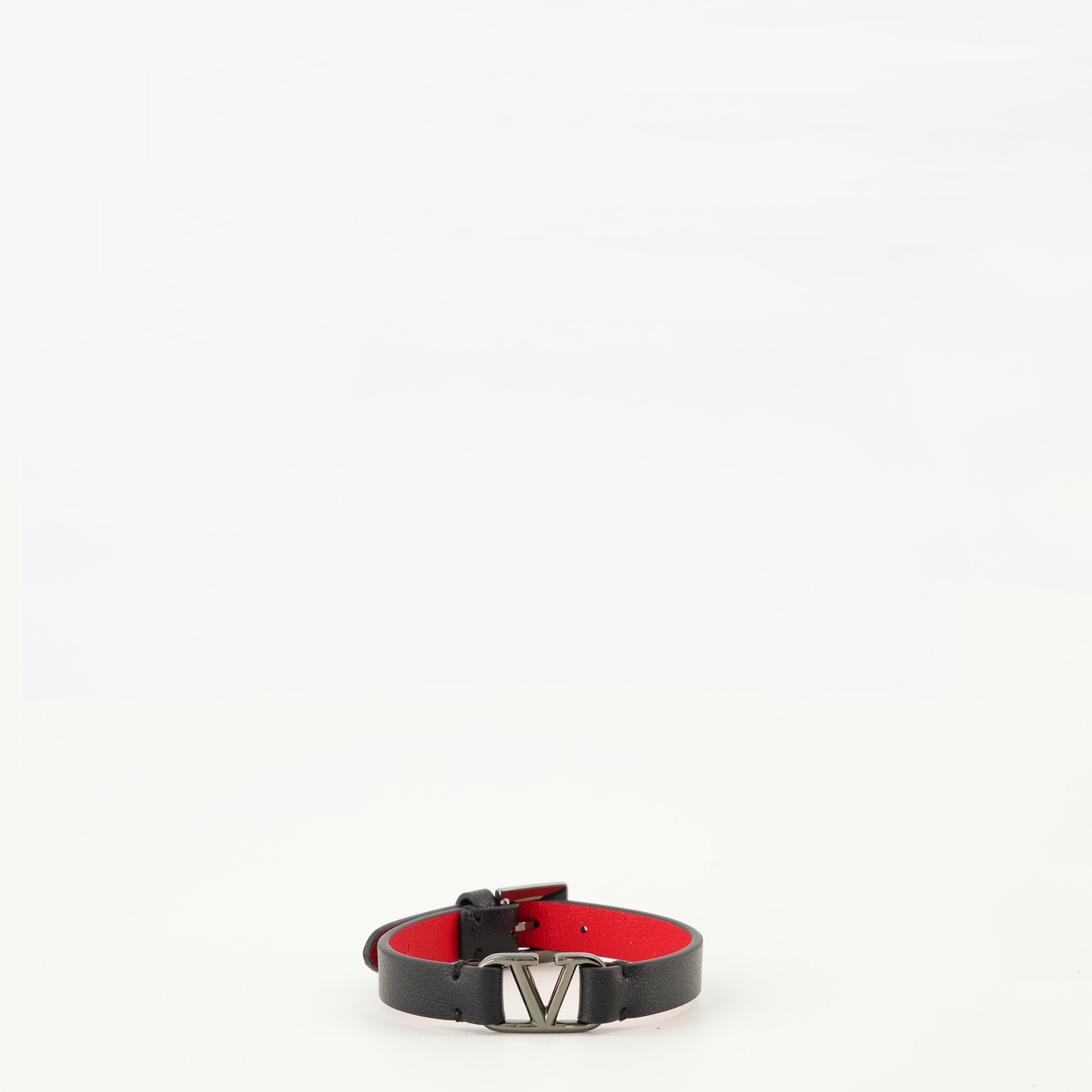 Image de l'article Bracelet Vlogo noir de la marque Valentino Garavani pour Homme - Saison Printemps-Été 2026 - Vue de Face