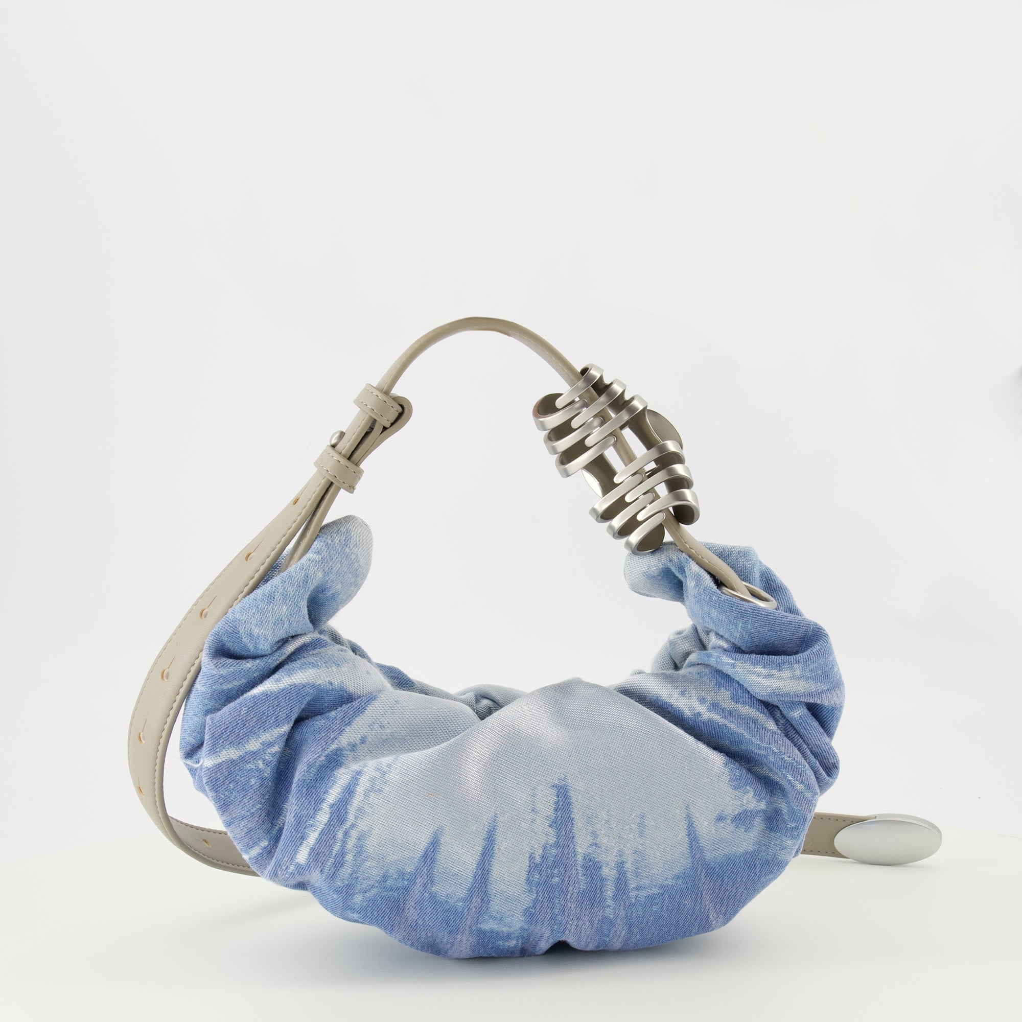 Image de l'article Sac Grab-D Hobo en denim satiné bleu de la marque Diesel pour Femme - Saison Printemps-Été 2026 - Vue de Dos