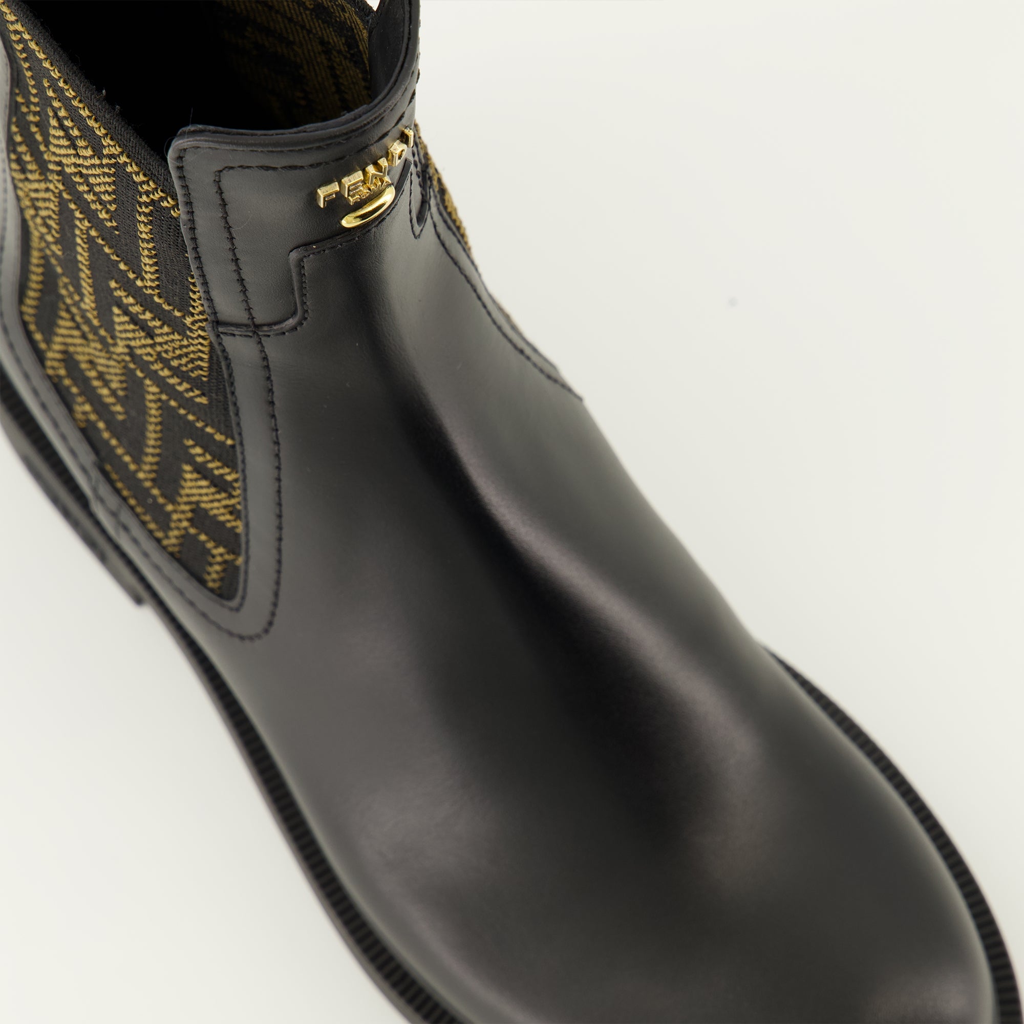 Image de l'article Bottines Filo de la marque Fendi pour Femme - Saison Automne-Hiver 2025 - Vue détaillée de haut